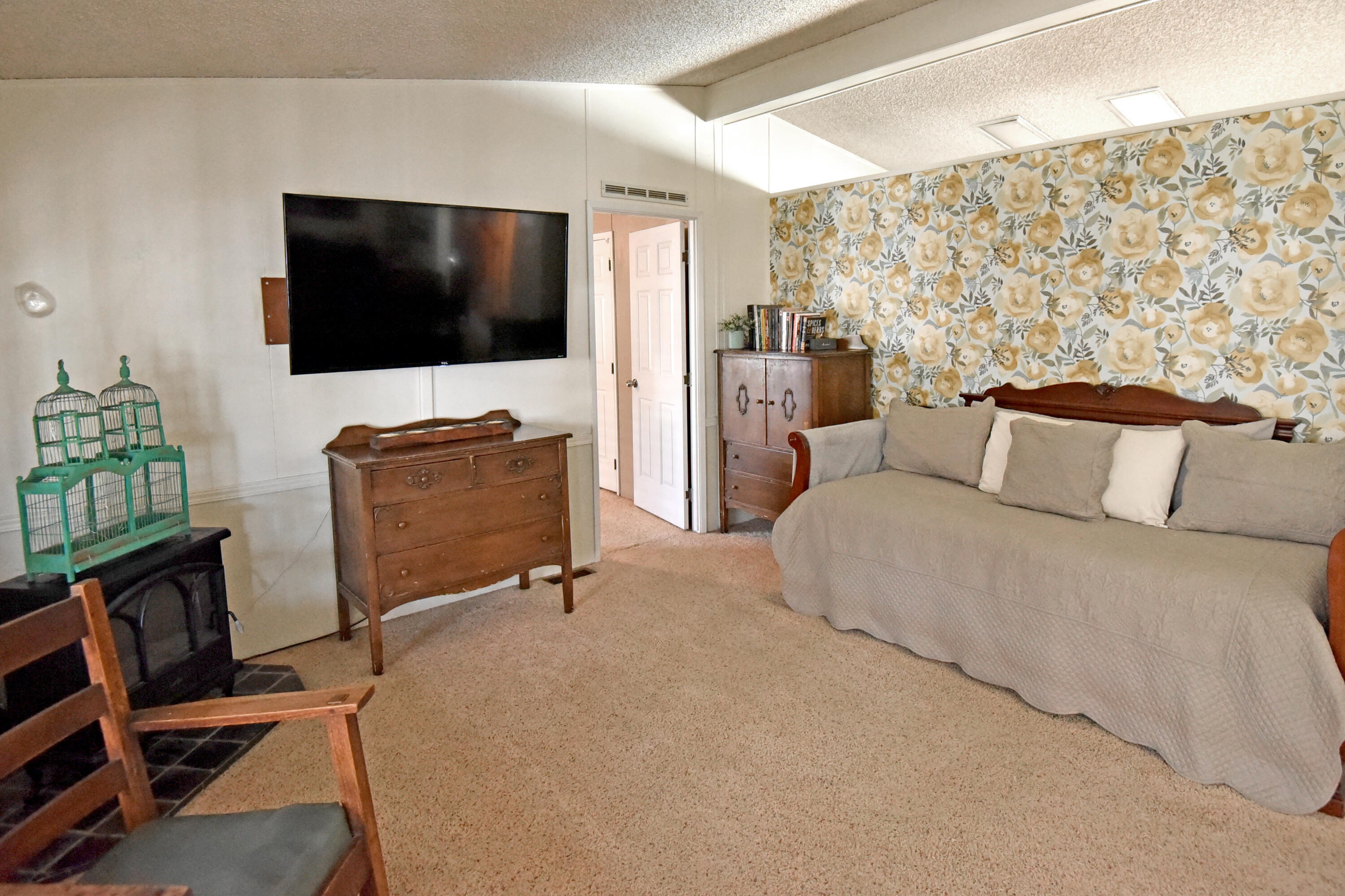 860 E Grangeville Blvd #23, Hanford, CA 93230
