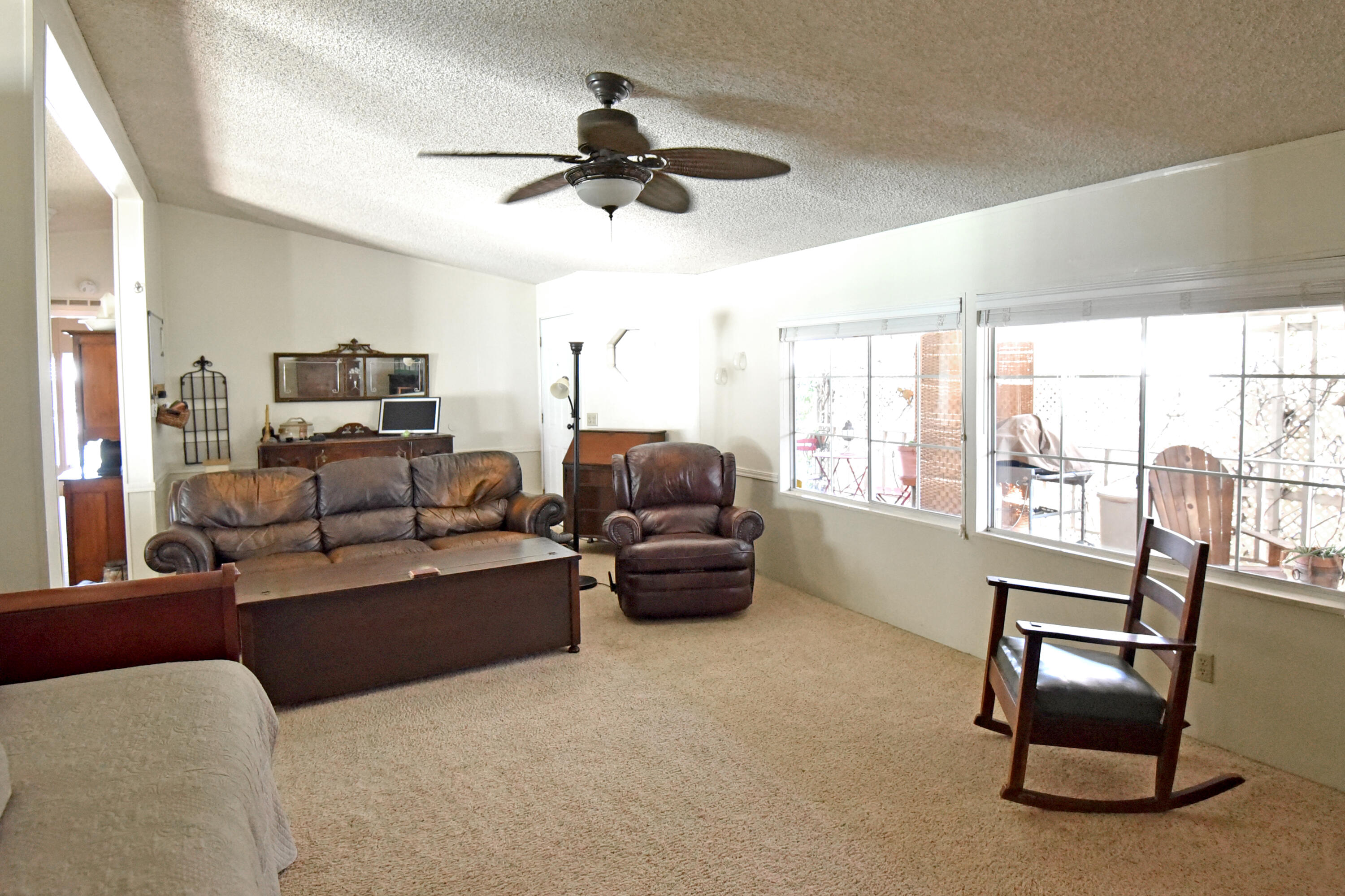 860 E Grangeville Blvd #23, Hanford, CA 93230