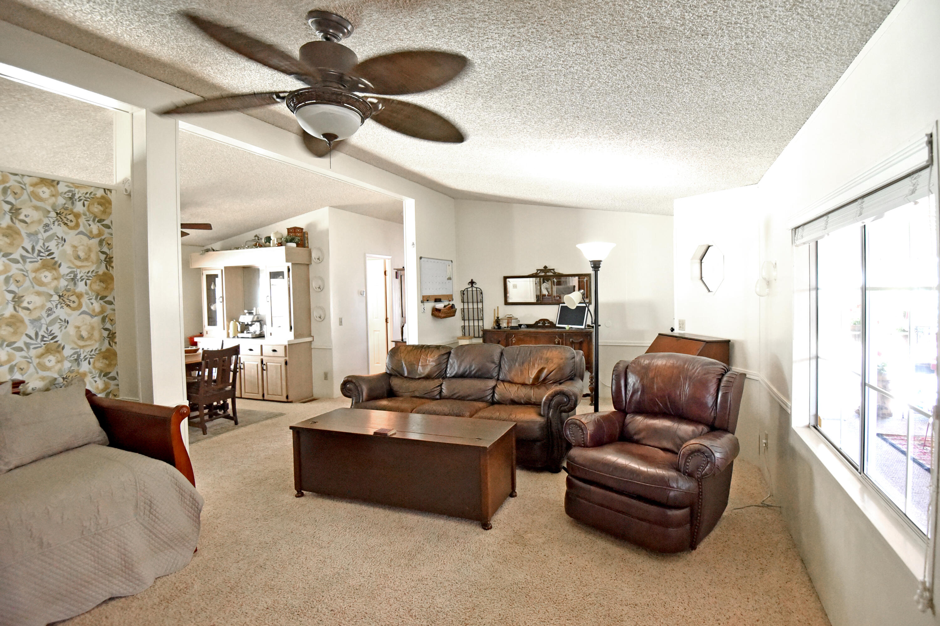860 E Grangeville Blvd #23, Hanford, CA 93230