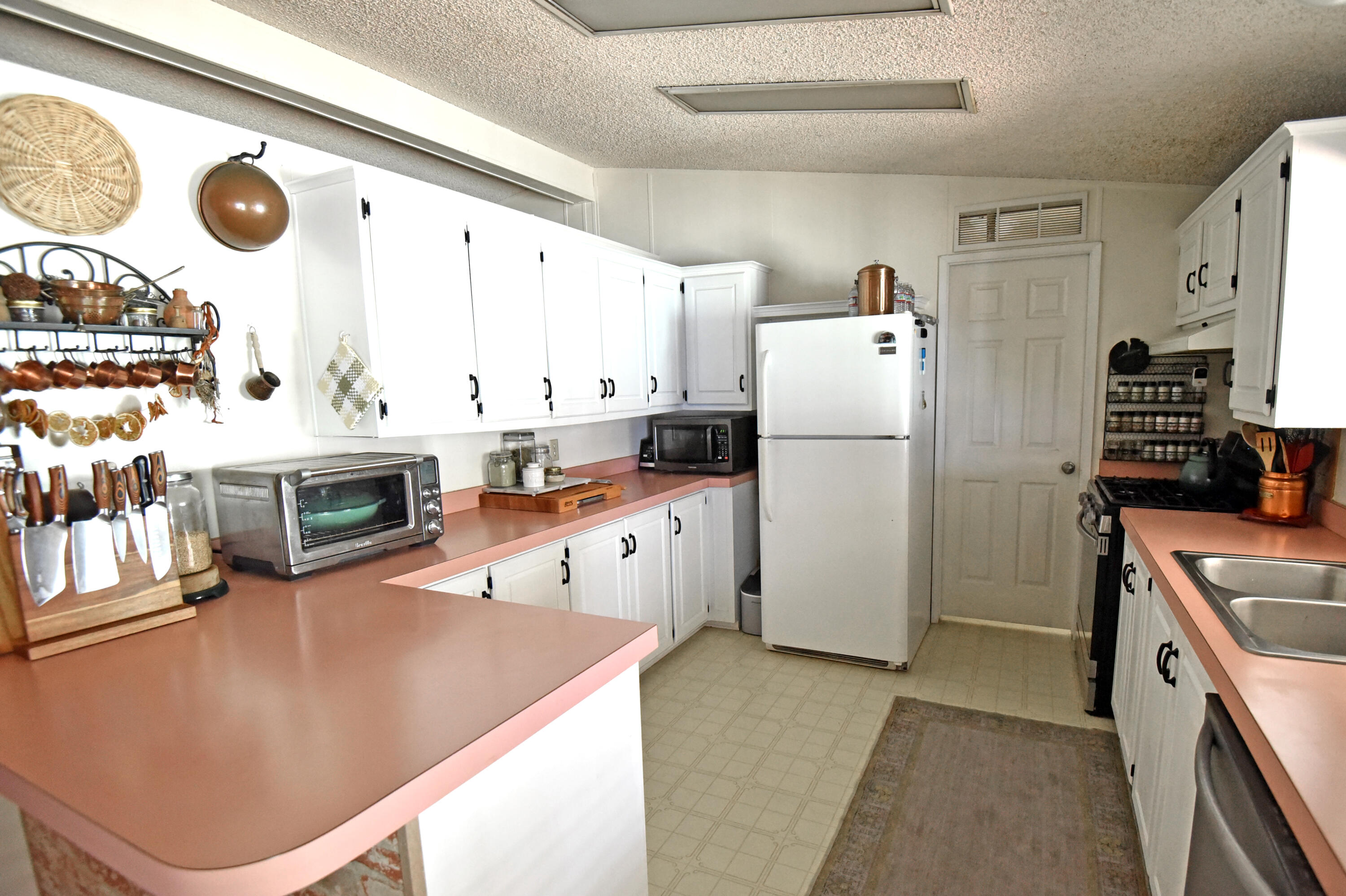 860 E Grangeville Blvd #23, Hanford, CA 93230