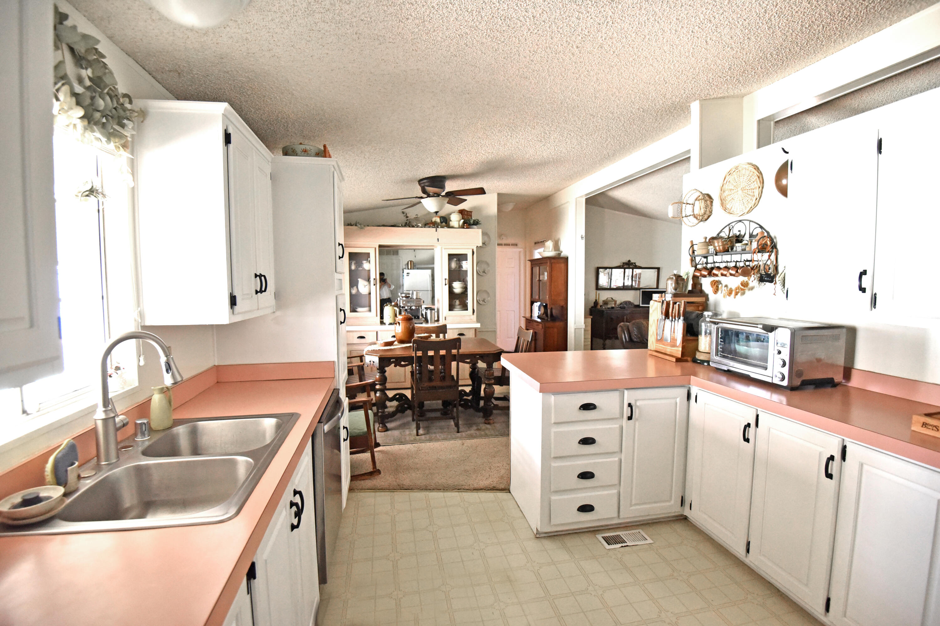 860 E Grangeville Blvd #23, Hanford, CA 93230