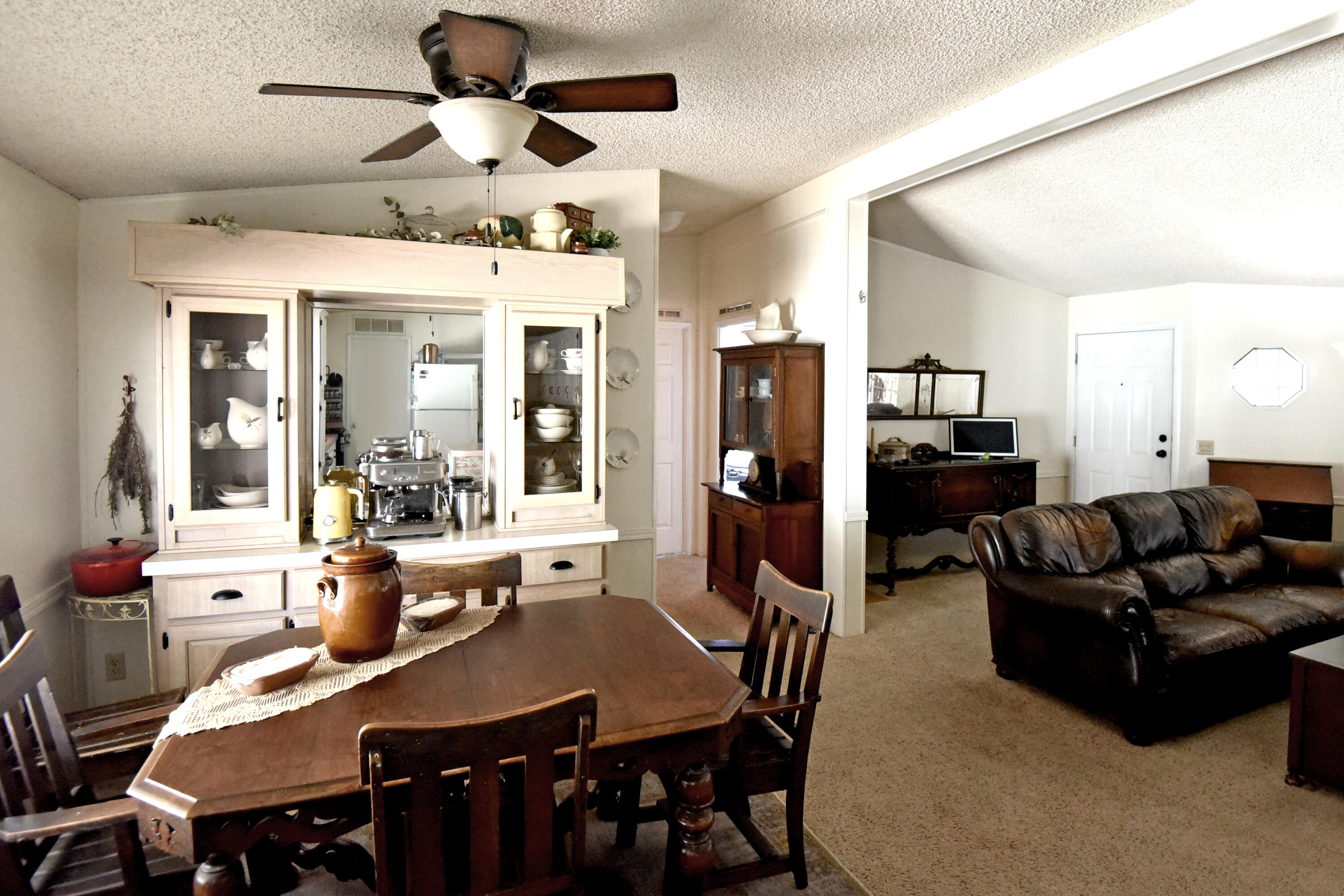 860 E Grangeville Blvd #23, Hanford, CA 93230