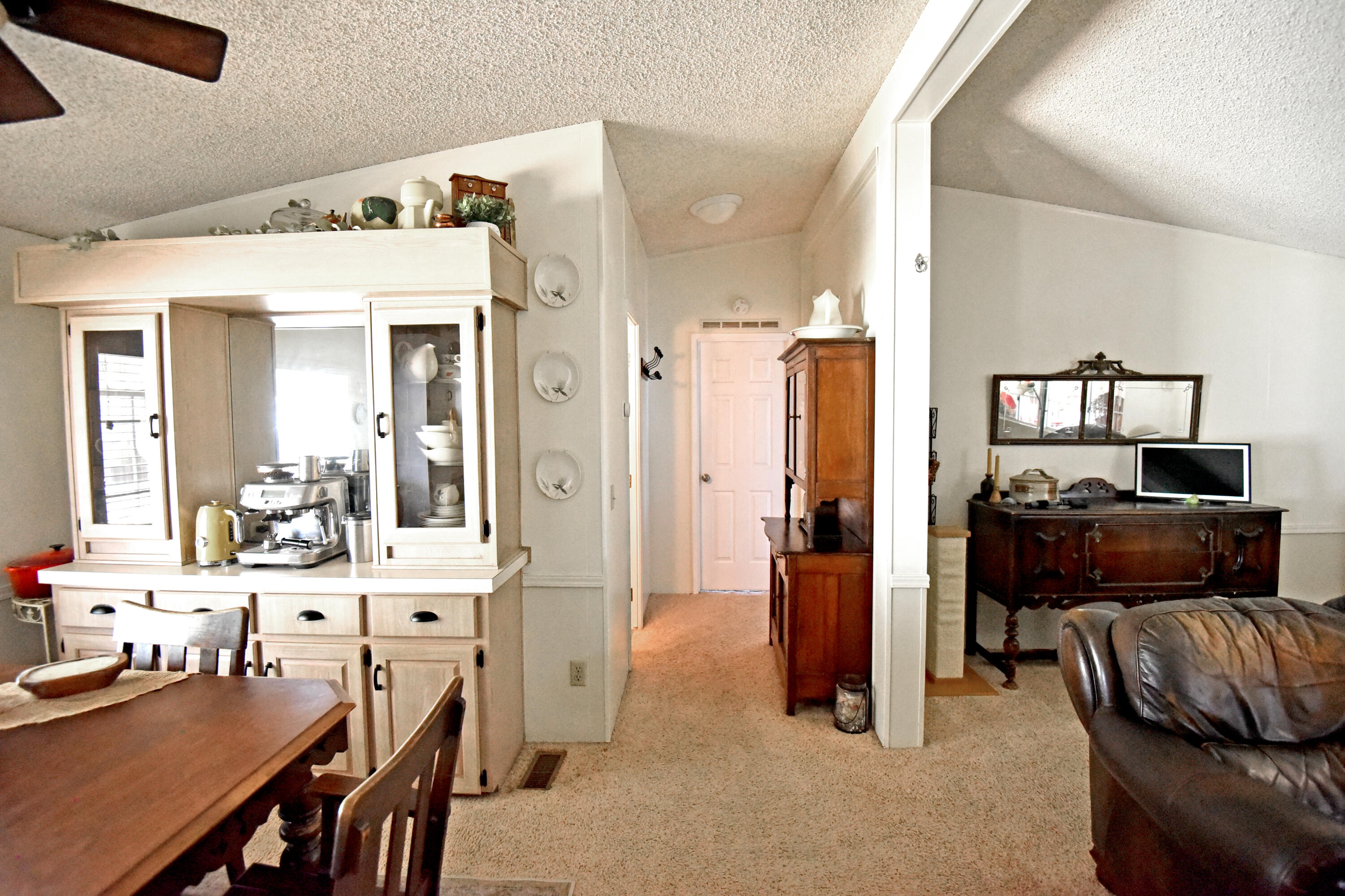 860 E Grangeville Blvd #23, Hanford, CA 93230