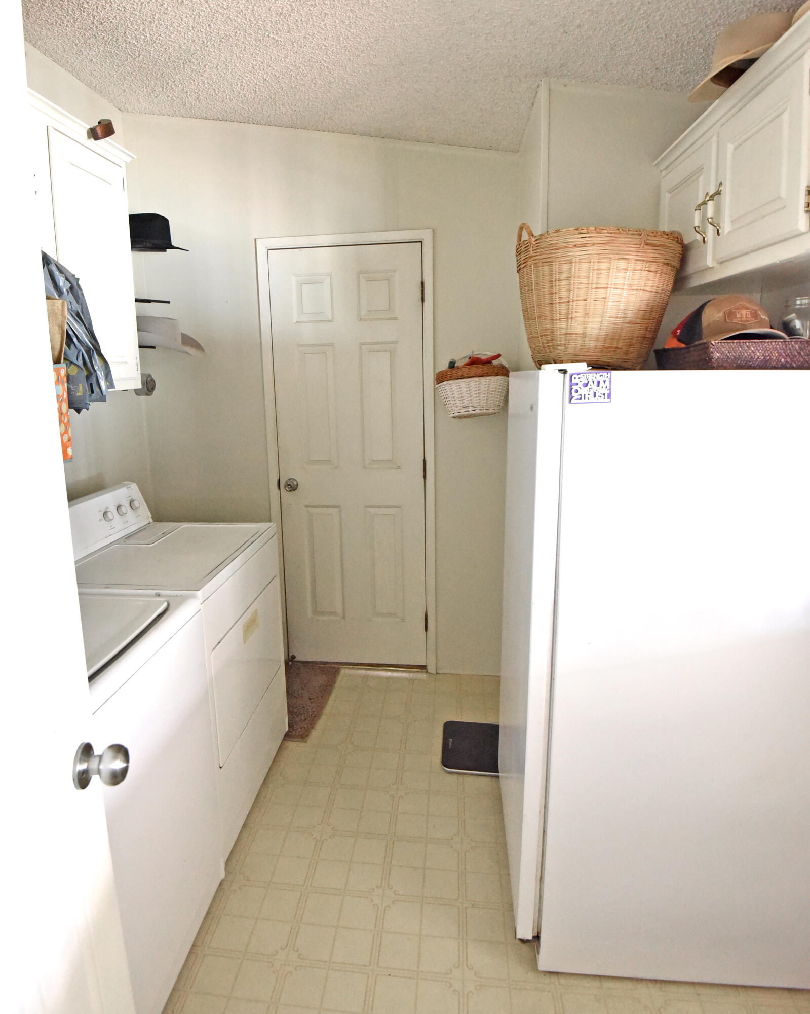 860 E Grangeville Blvd #23, Hanford, CA 93230