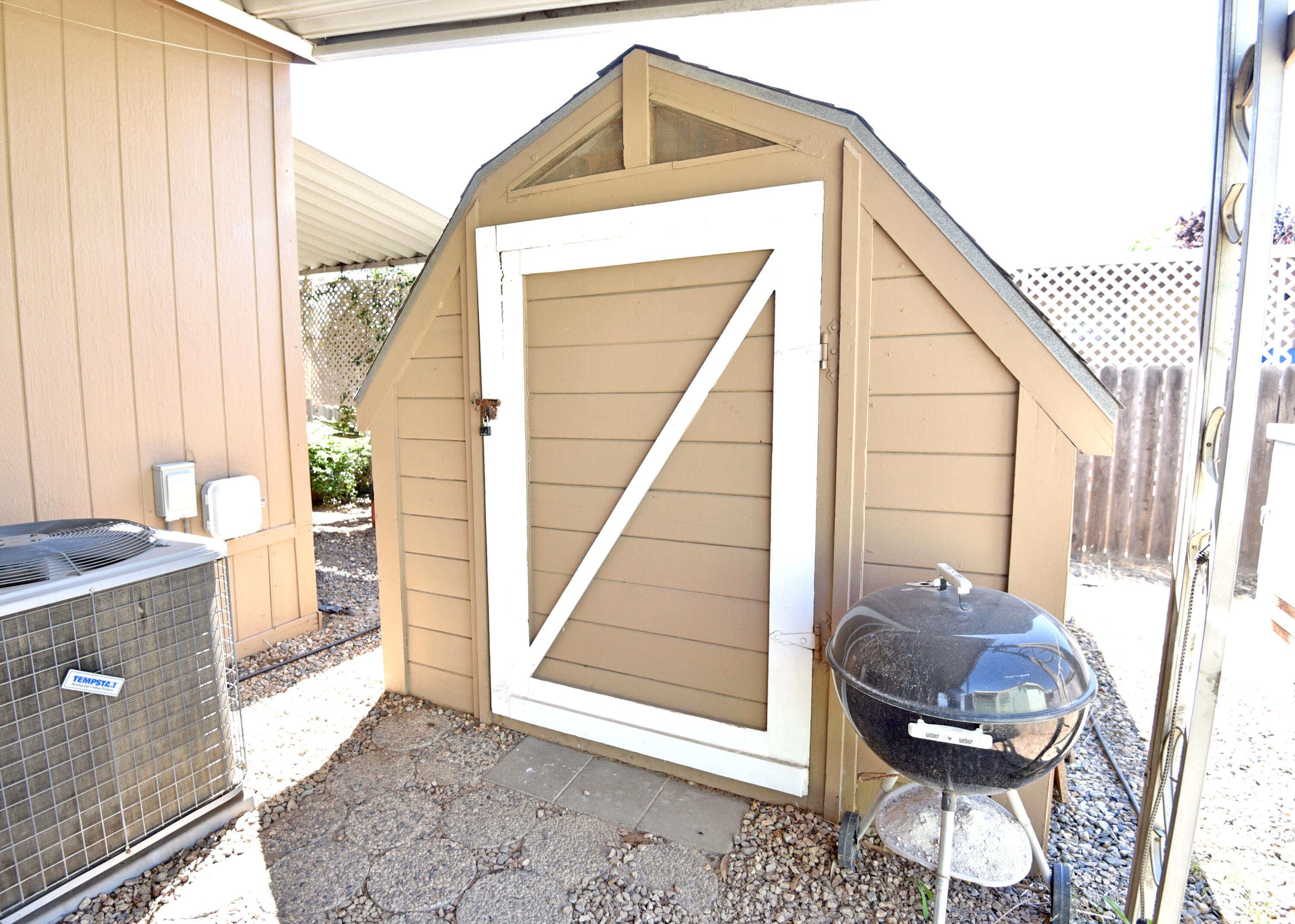 860 E Grangeville Blvd #23, Hanford, CA 93230