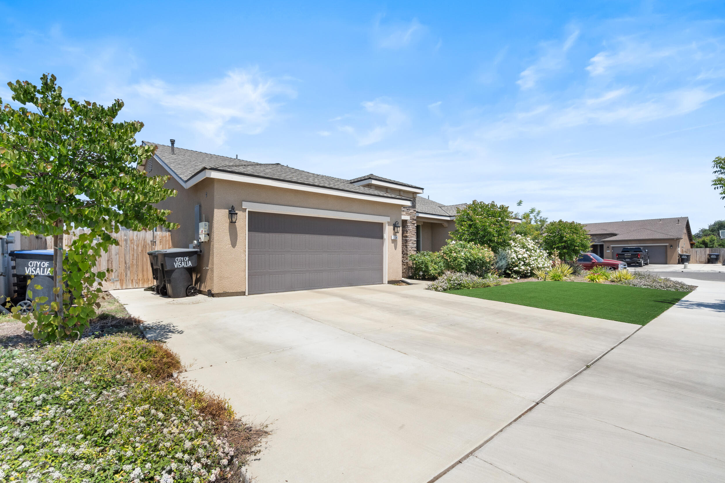 2334 E Monte Vista Ave, Visalia, CA 93292