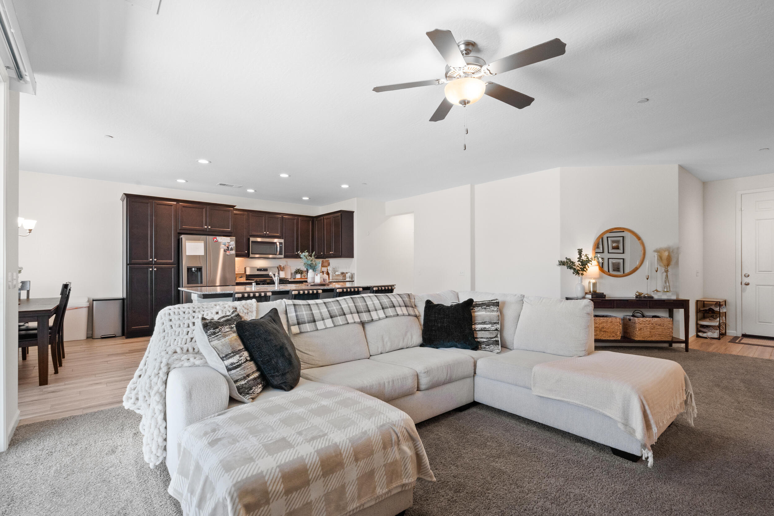 2334 E Monte Vista Ave, Visalia, CA 93292