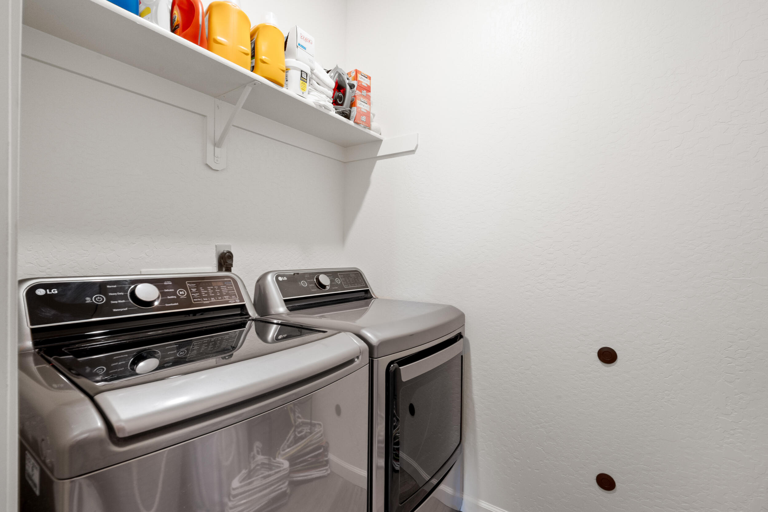 2334 E Monte Vista Ave, Visalia, CA 93292