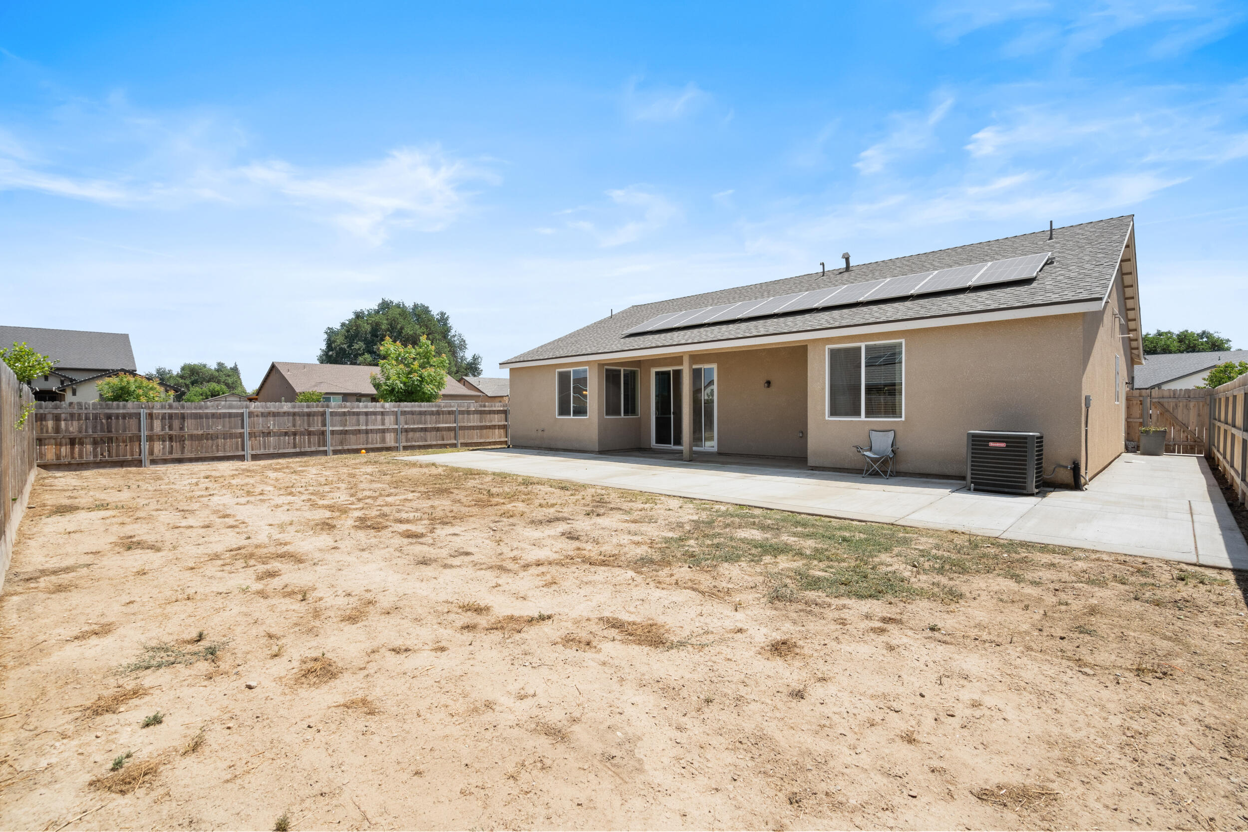 2334 E Monte Vista Ave, Visalia, CA 93292