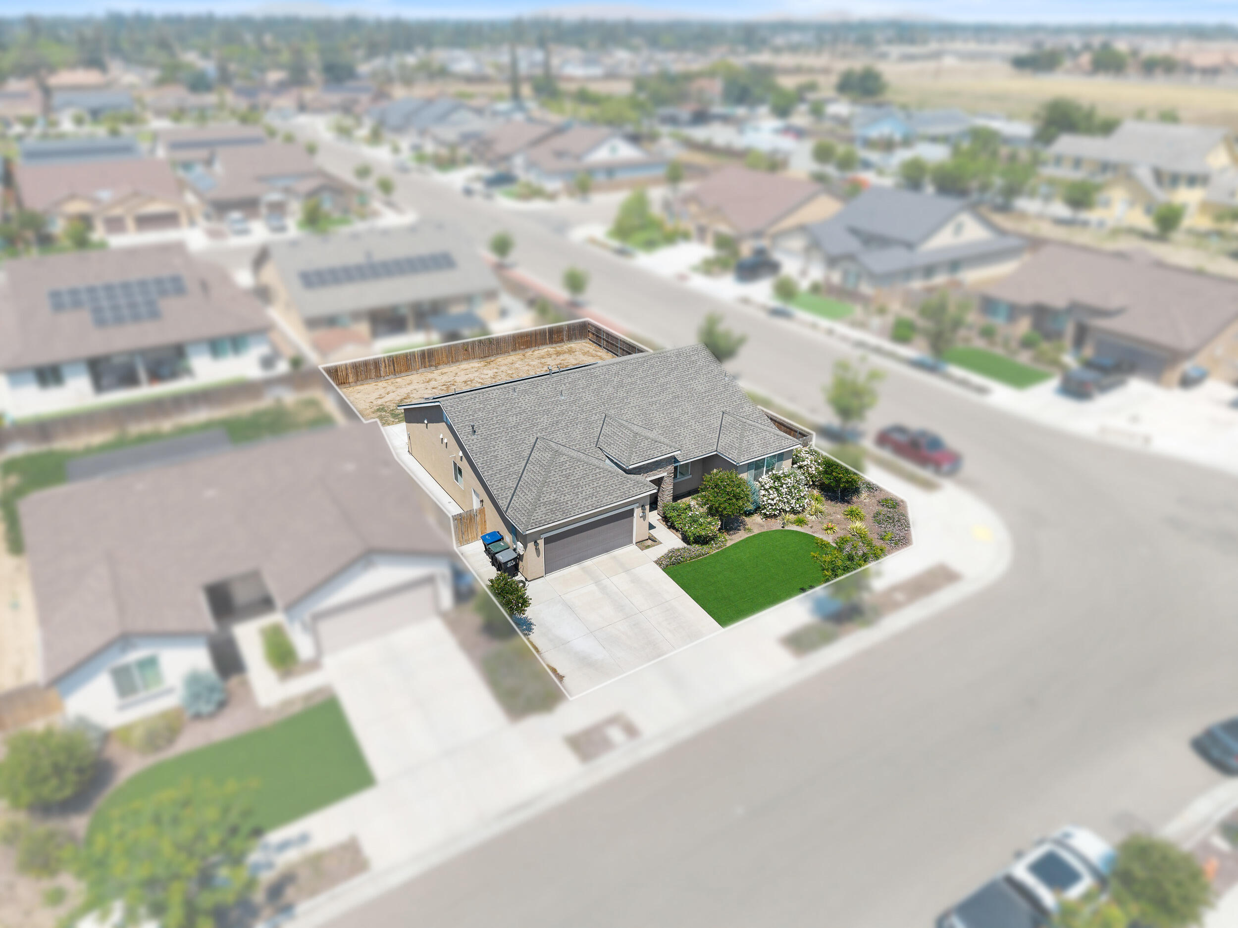 2334 E Monte Vista Ave, Visalia, CA 93292