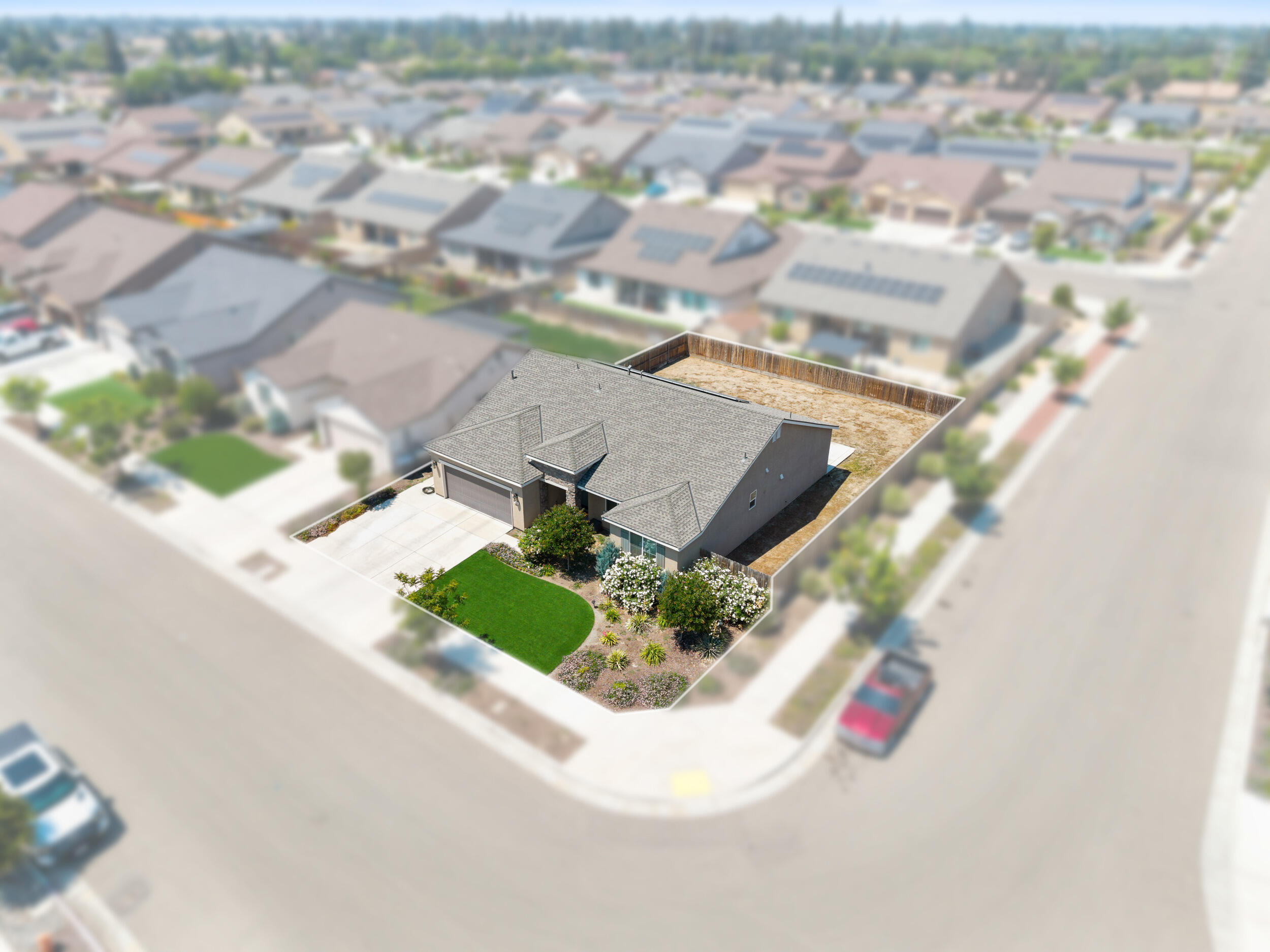 2334 E Monte Vista Ave, Visalia, CA 93292