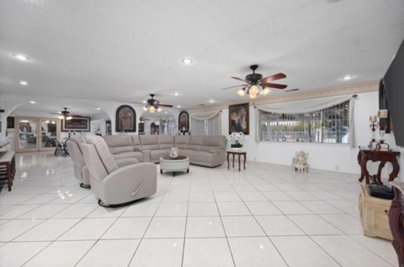 22981 Avenue 72, Terra Bella, CA 93270
