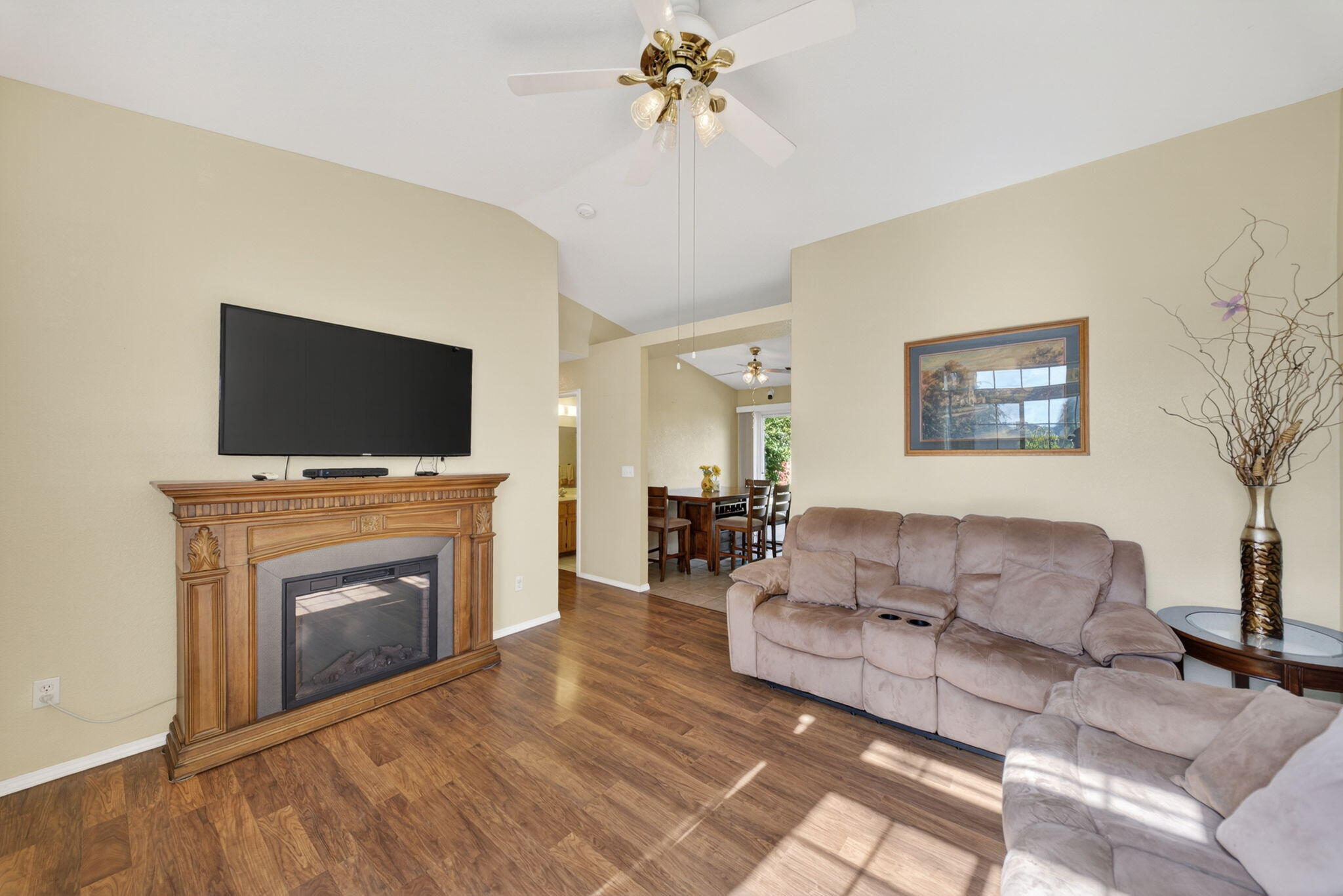 673 S Ohio St, Porterville, CA 93257