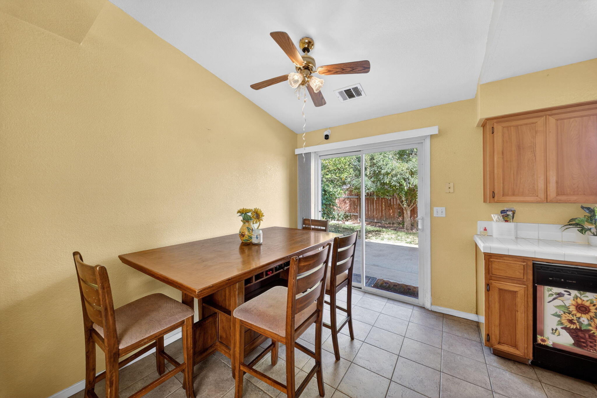673 S Ohio St, Porterville, CA 93257