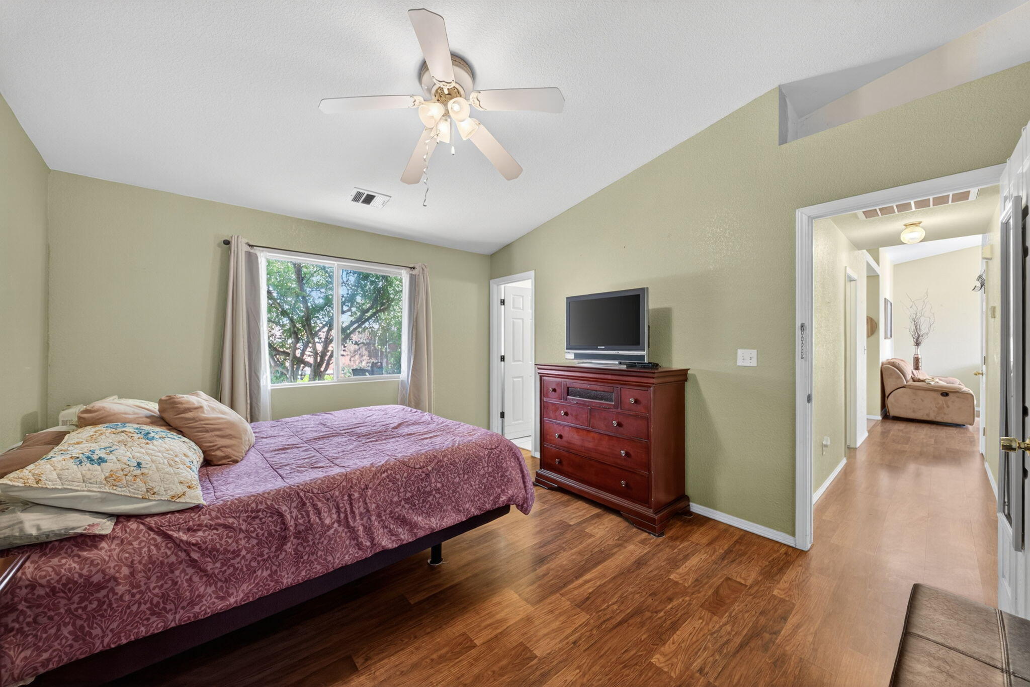 673 S Ohio St, Porterville, CA 93257