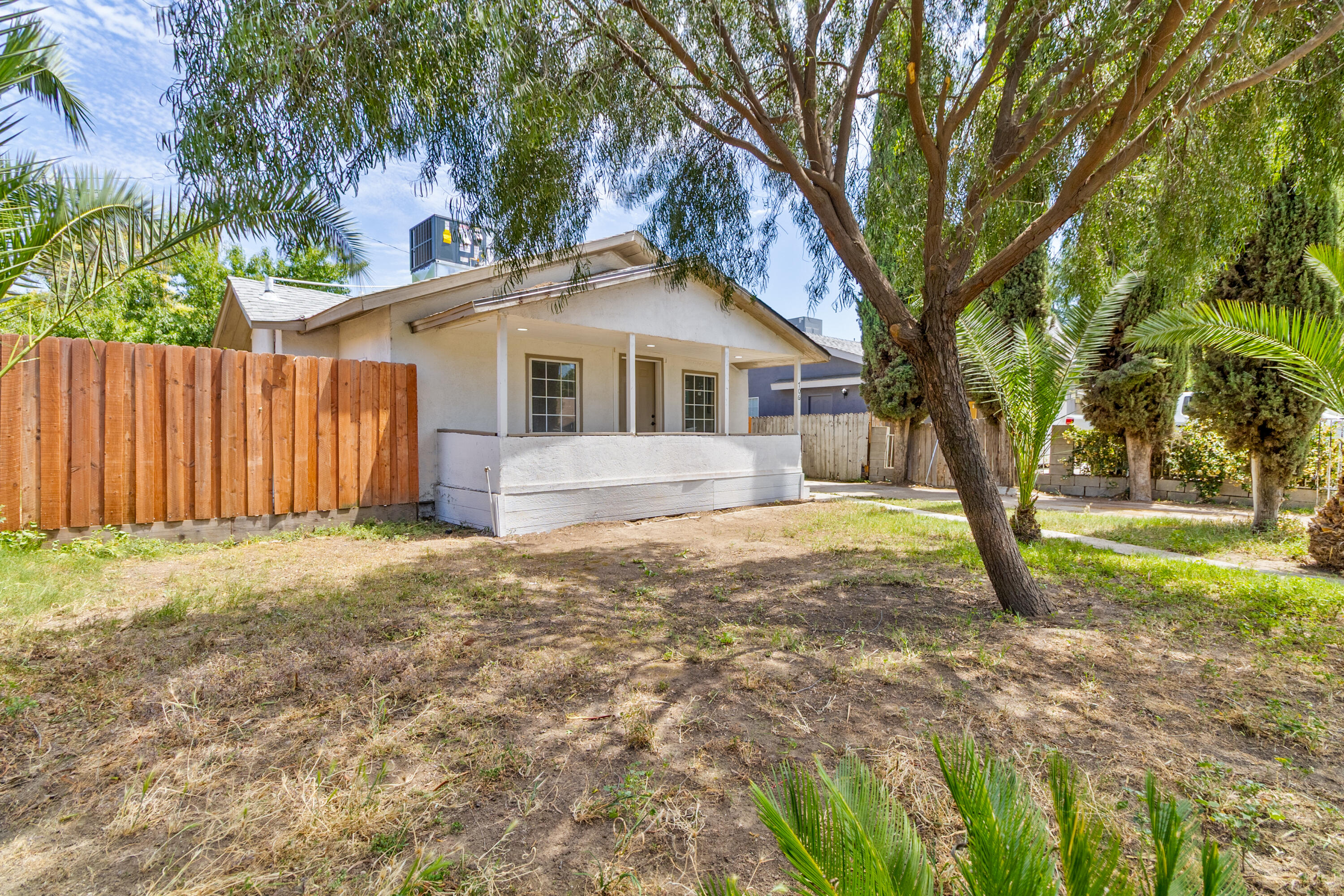 706 S Encina St, Visalia, CA 93277
