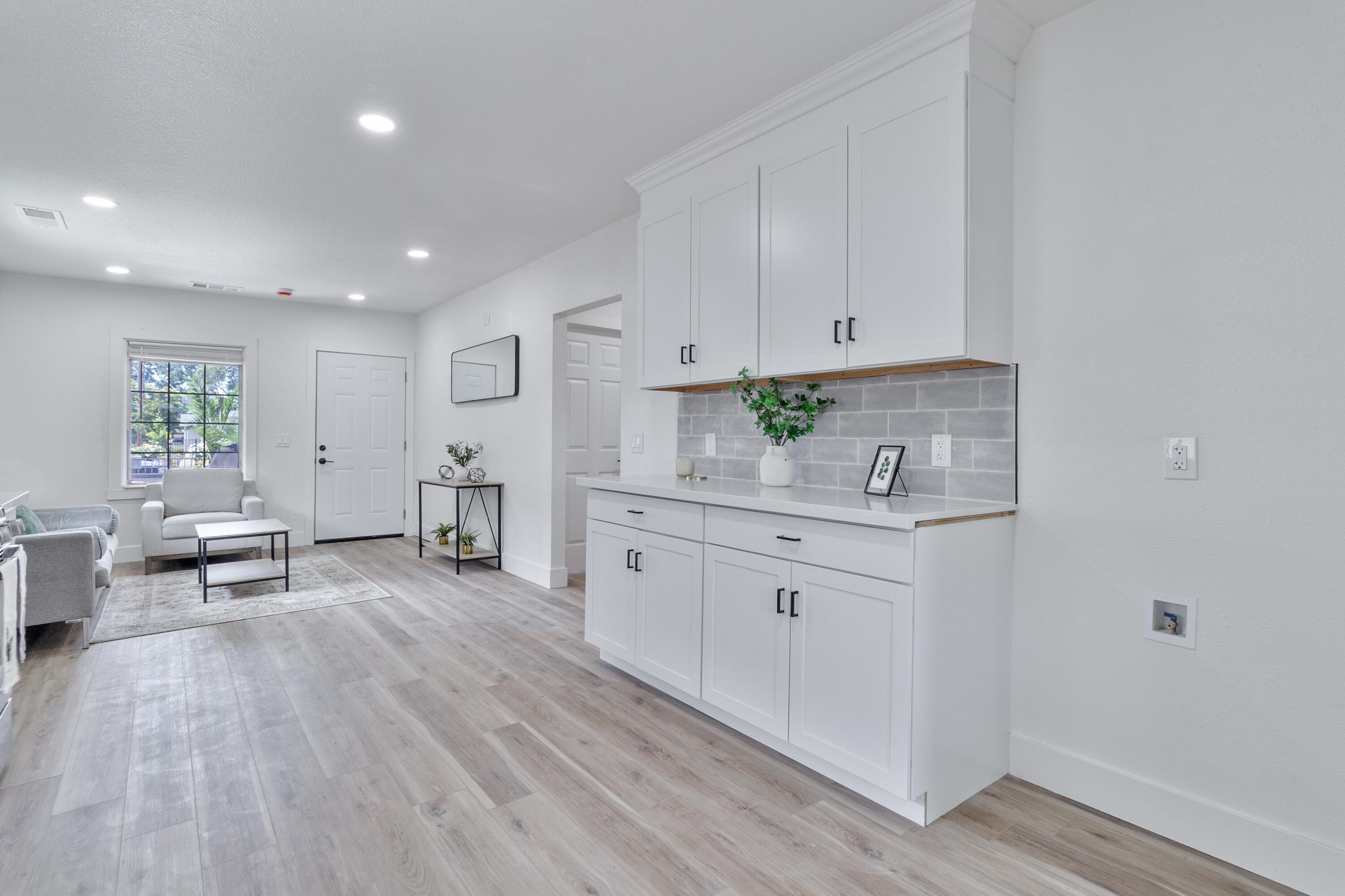 706 S Encina St, Visalia, CA 93277