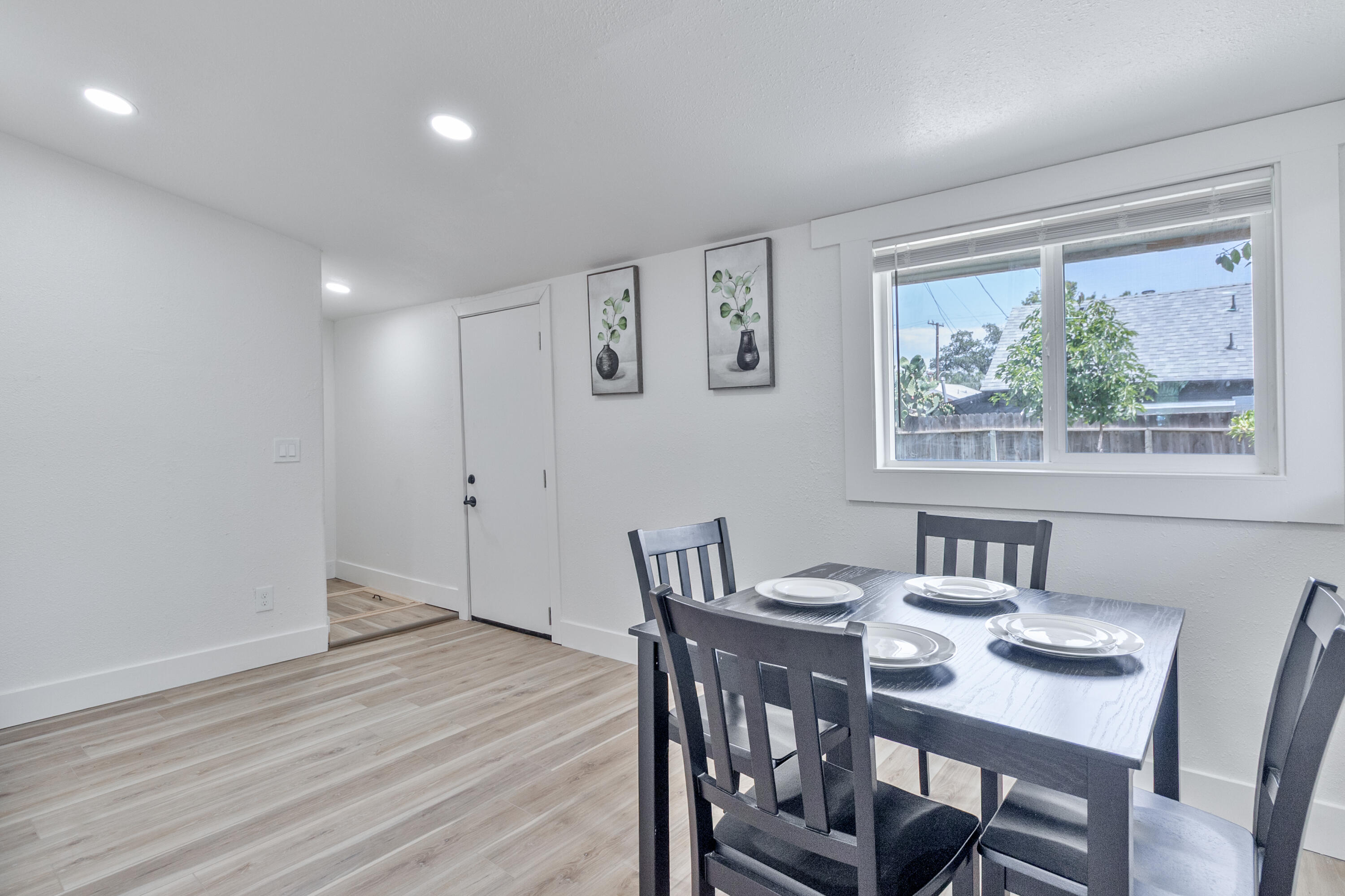 706 S Encina St, Visalia, CA 93277
