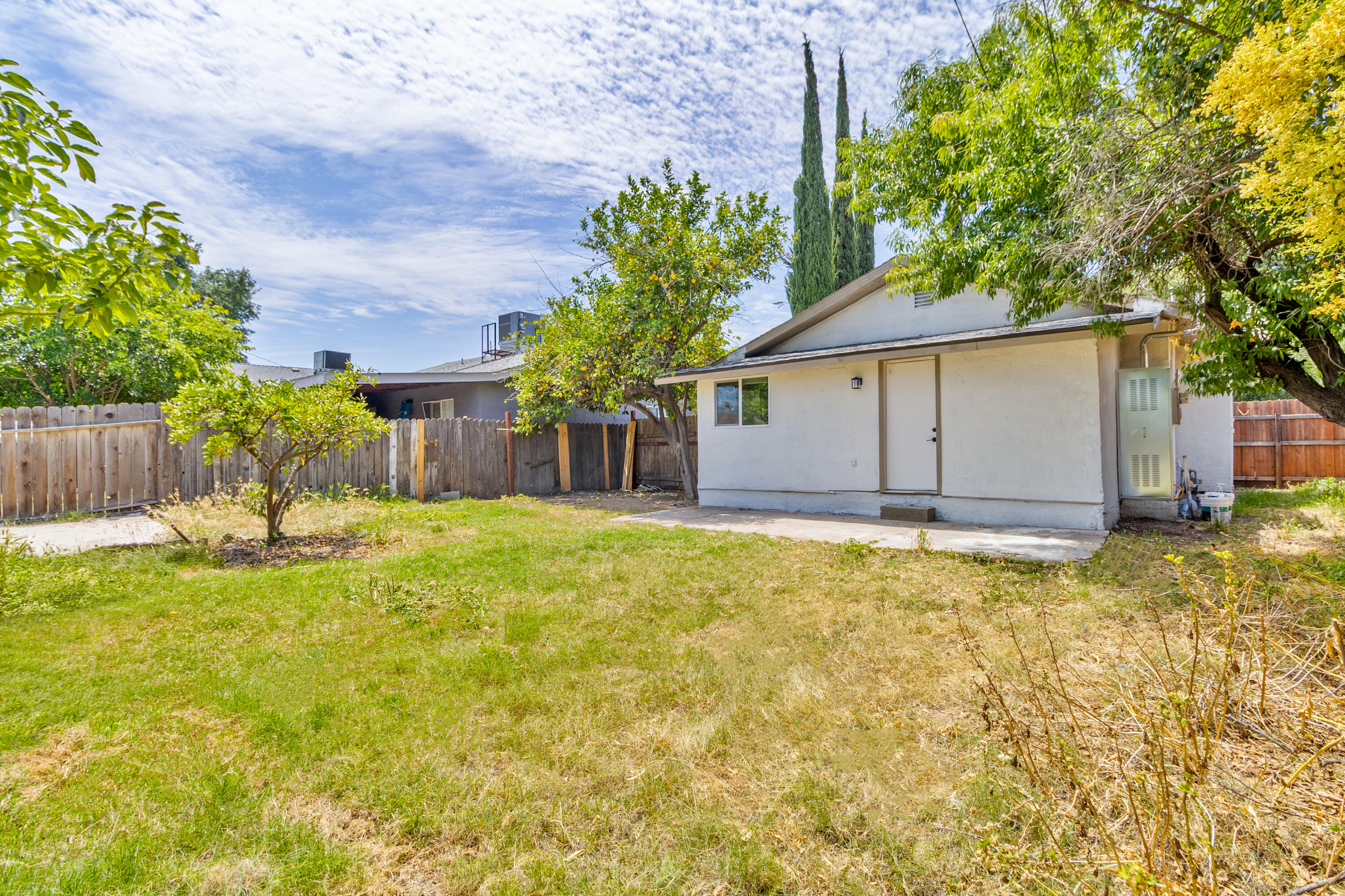 706 S Encina St, Visalia, CA 93277