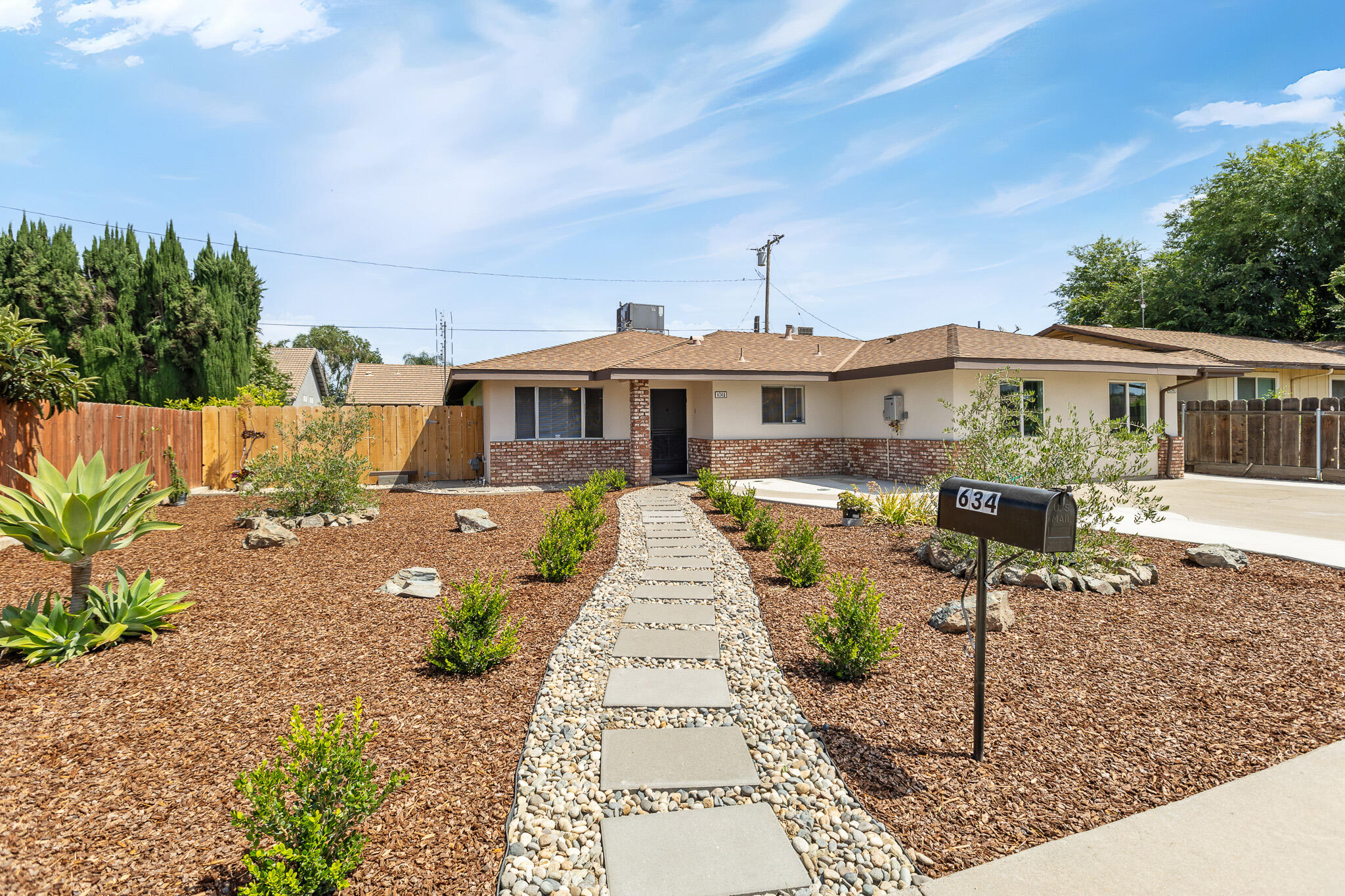 634 W Theta Ave, Porterville, CA 93257