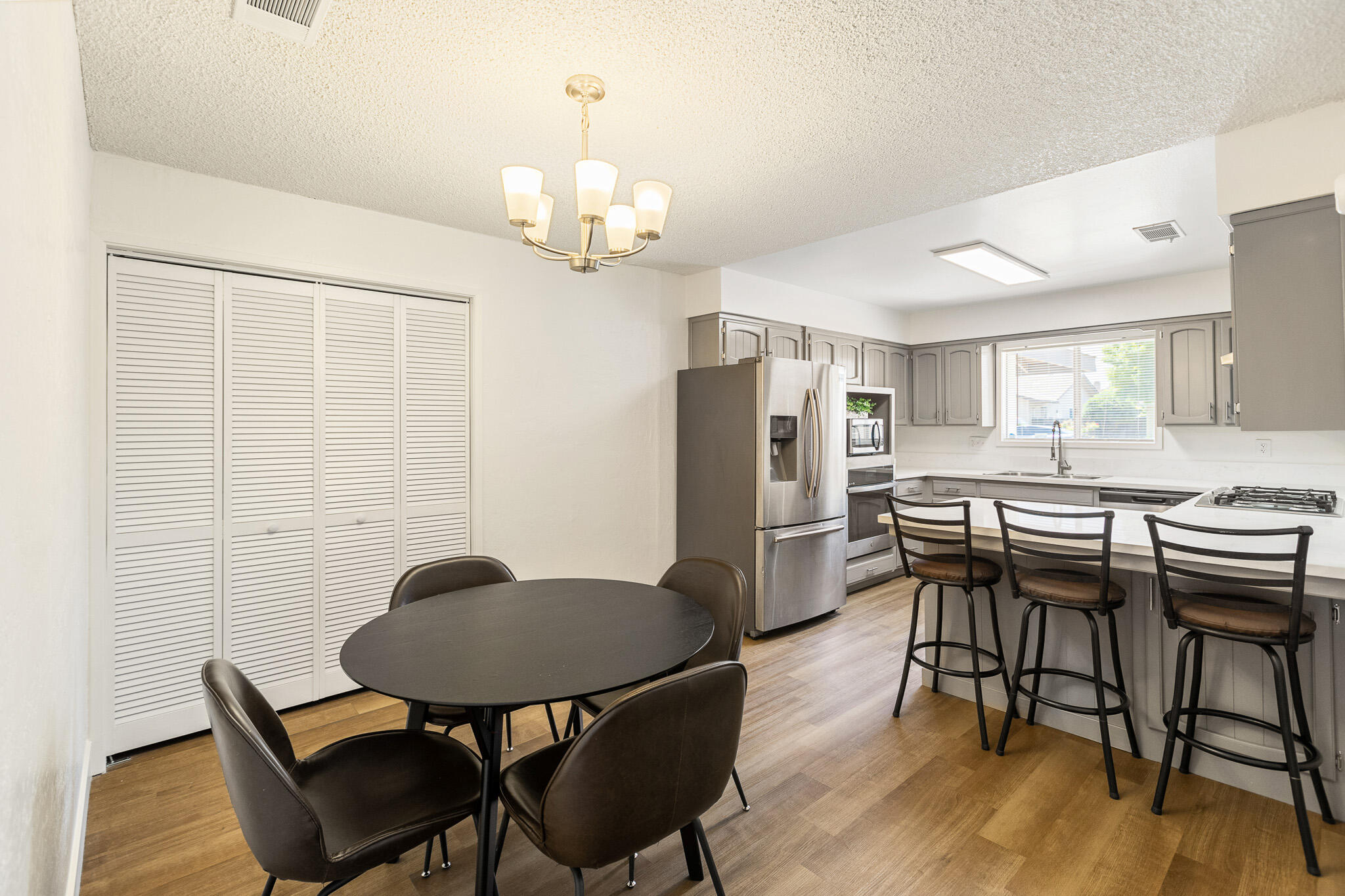 634 W Theta Ave, Porterville, CA 93257