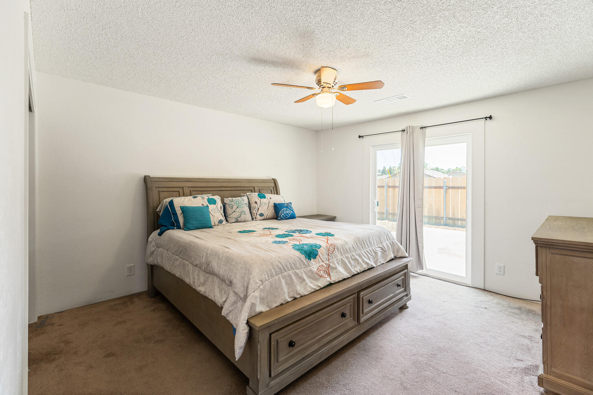 634 W Theta Ave, Porterville, CA 93257