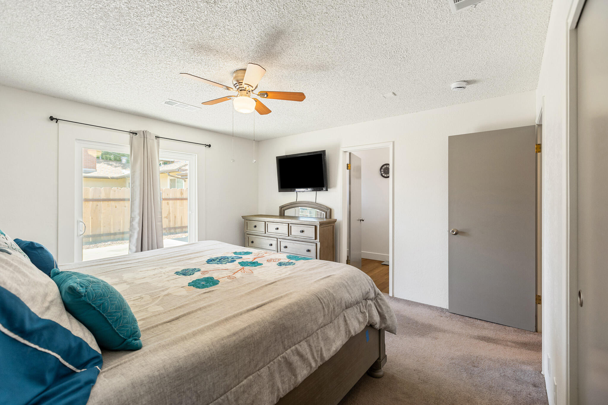 634 W Theta Ave, Porterville, CA 93257