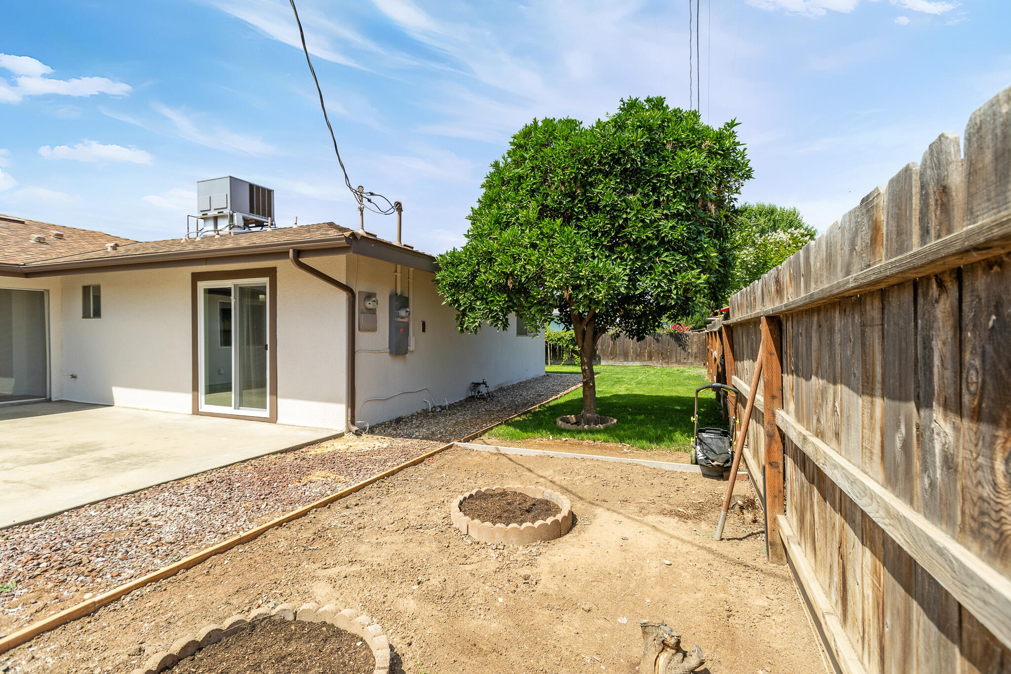 634 W Theta Ave, Porterville, CA 93257
