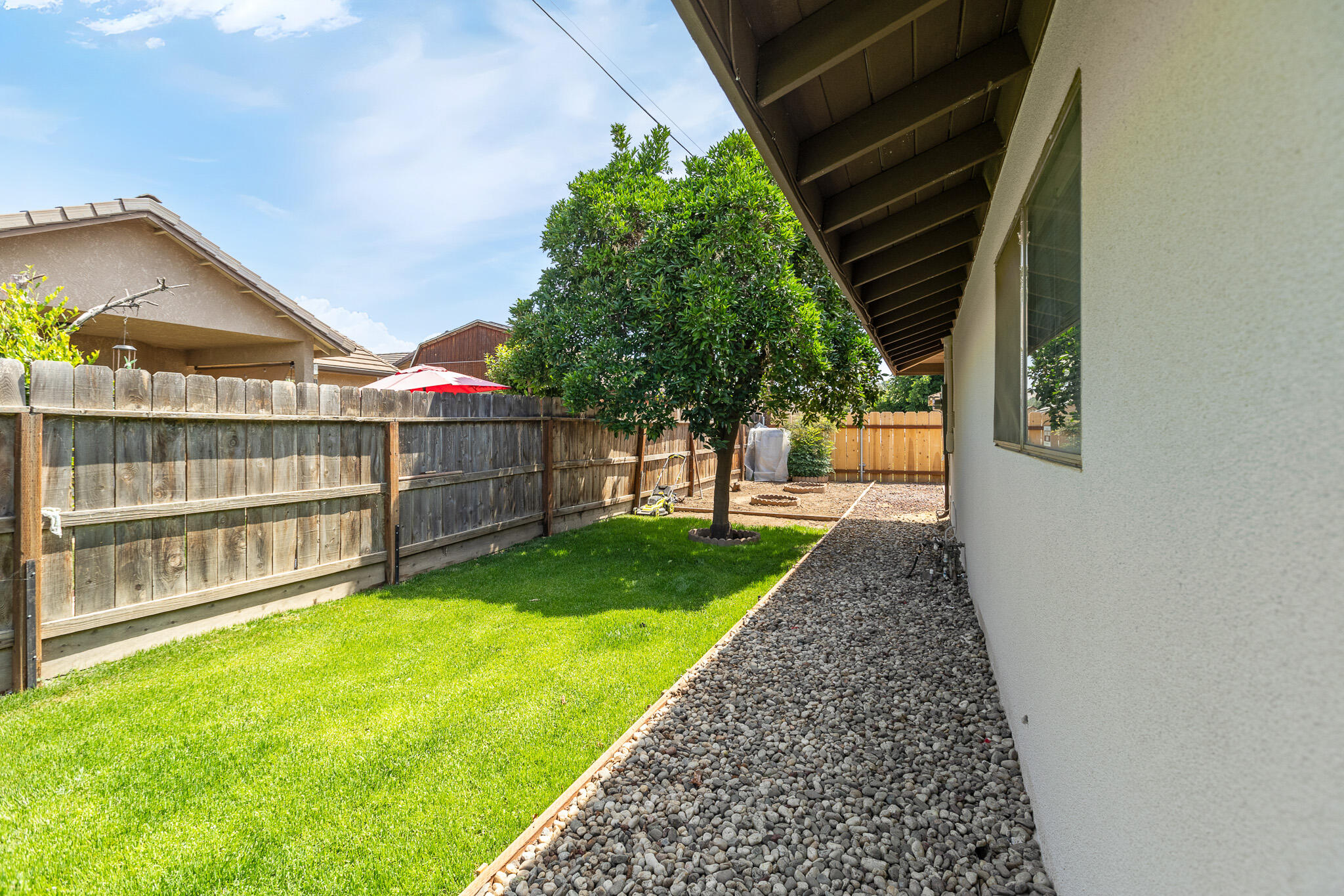 634 W Theta Ave, Porterville, CA 93257