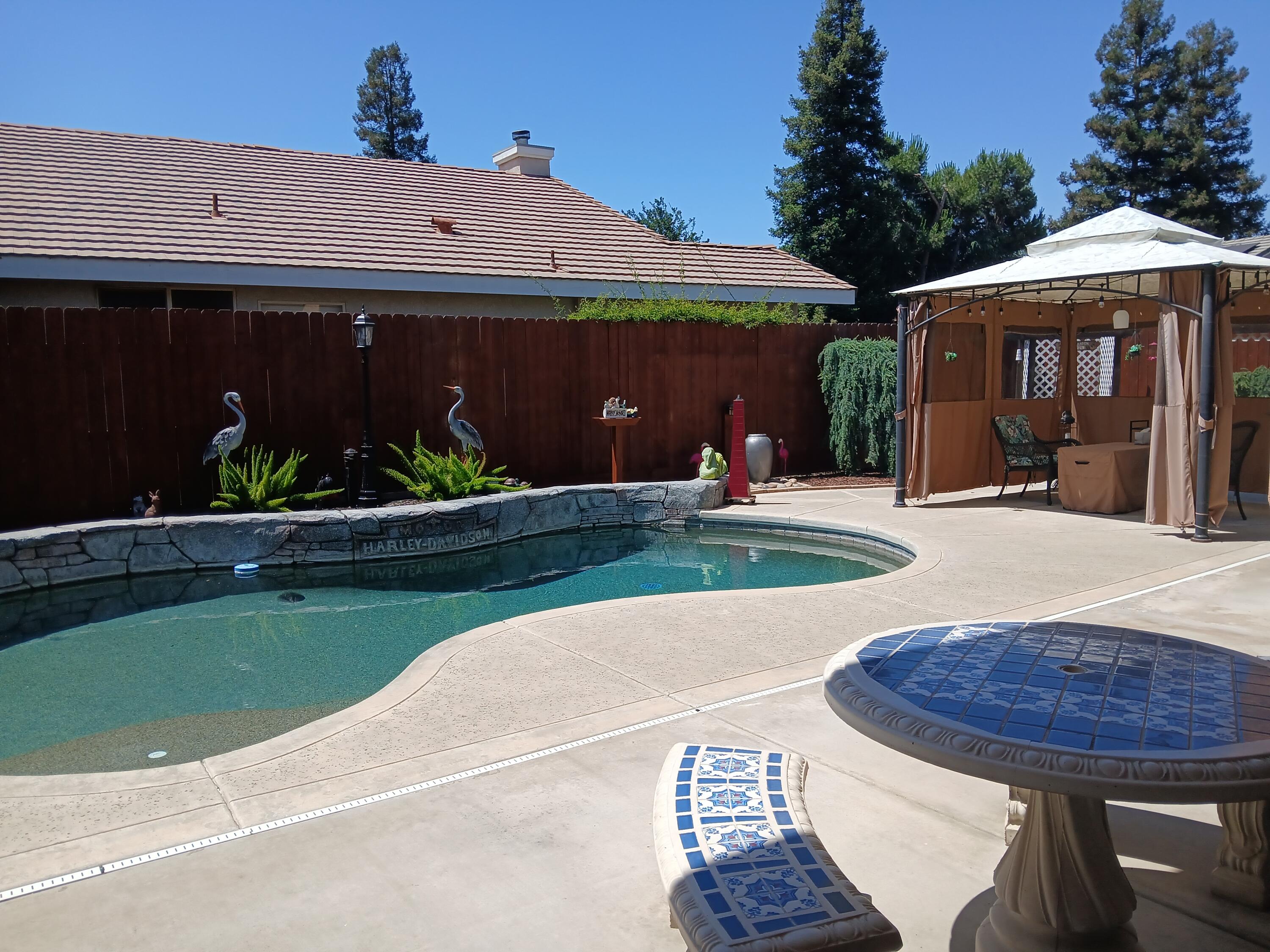 3321 S Stover St, Visalia, CA 93292