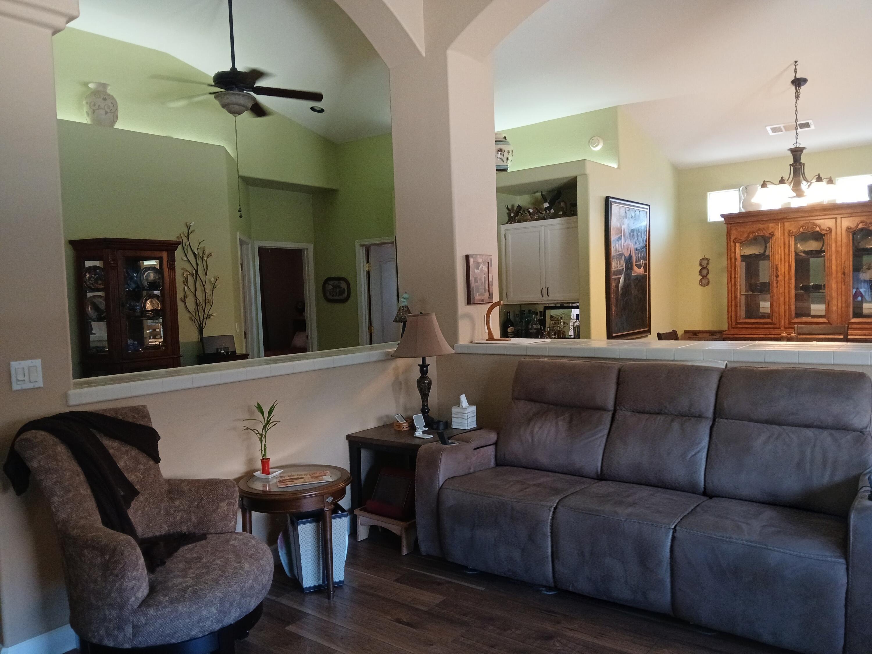 3321 S Stover St, Visalia, CA 93292
