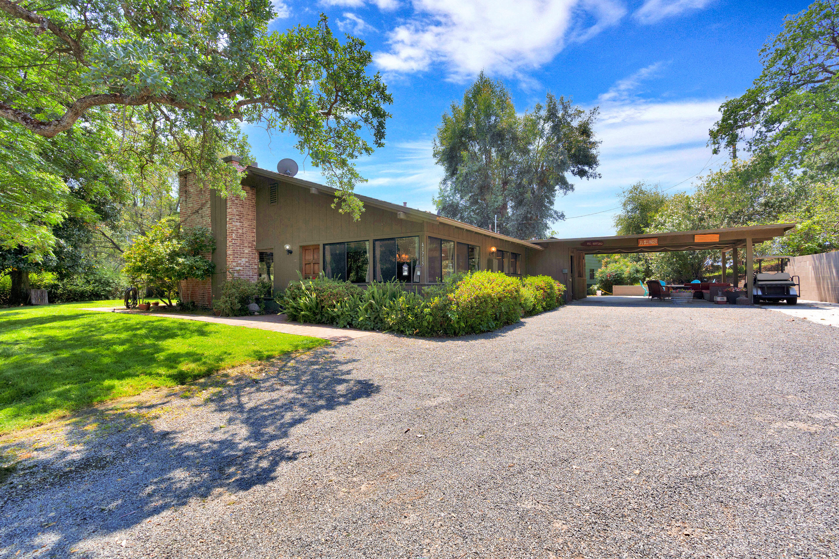 43715 Dinely Dr, Three Rivers, CA 93271