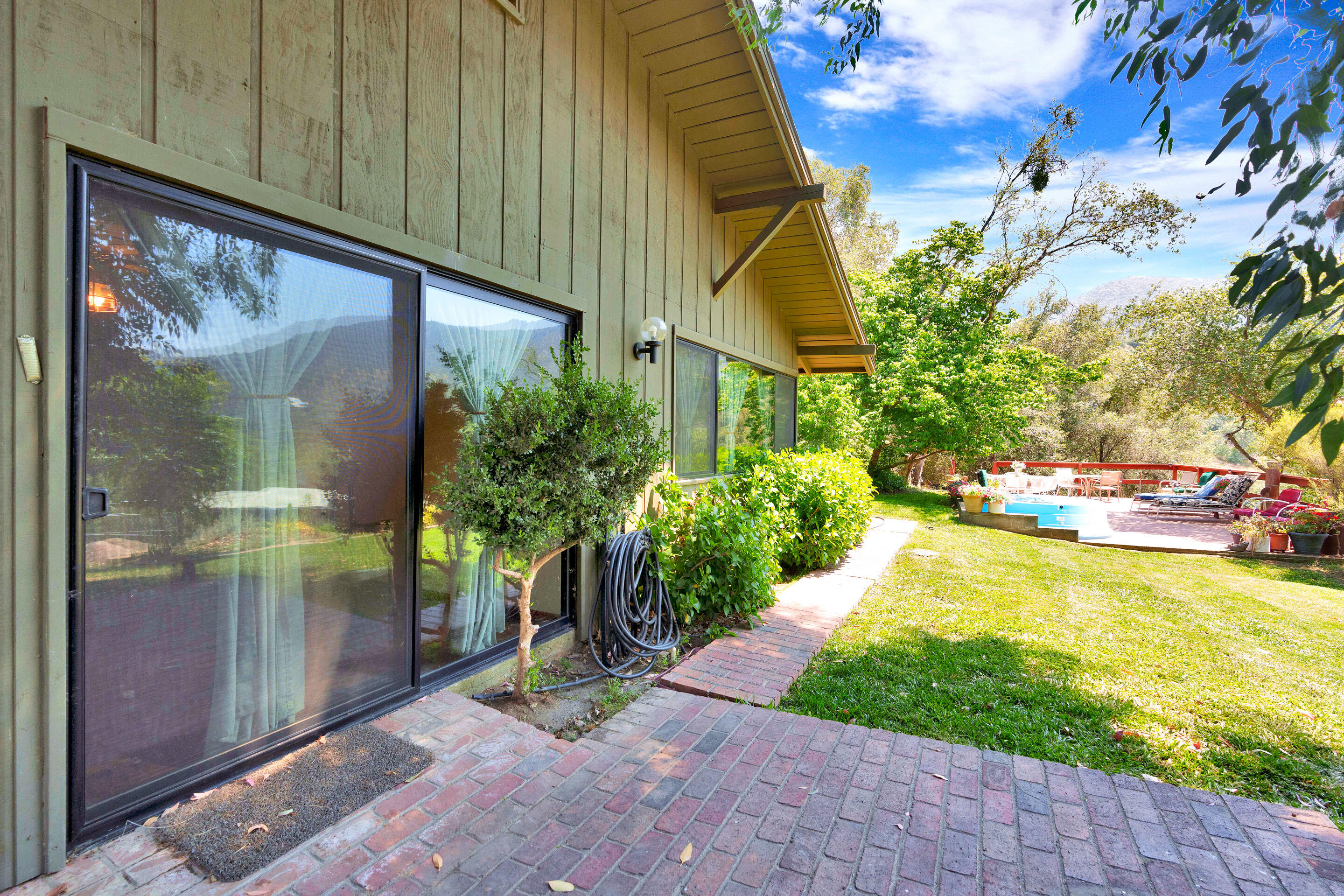 43715 Dinely Dr, Three Rivers, CA 93271