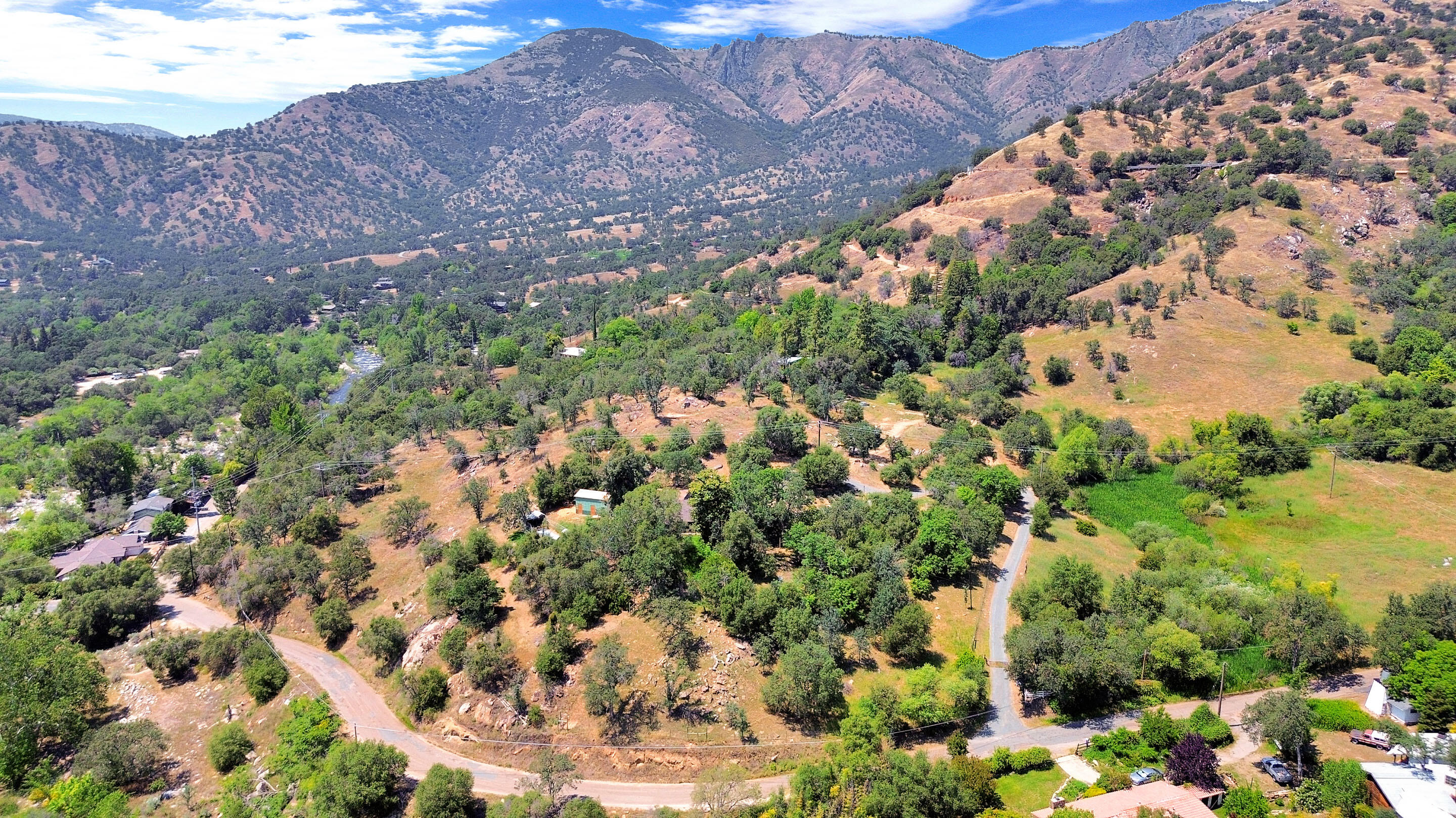 43715 Dinely Dr, Three Rivers, CA 93271