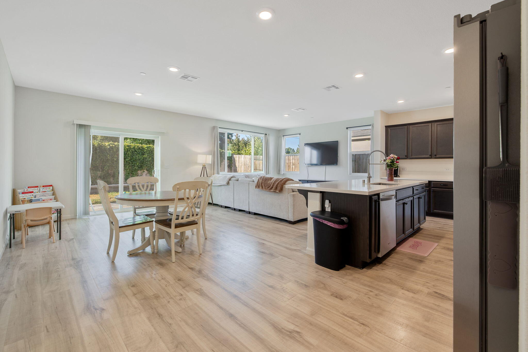 3524 E Harter Ct, Visalia, CA 93292