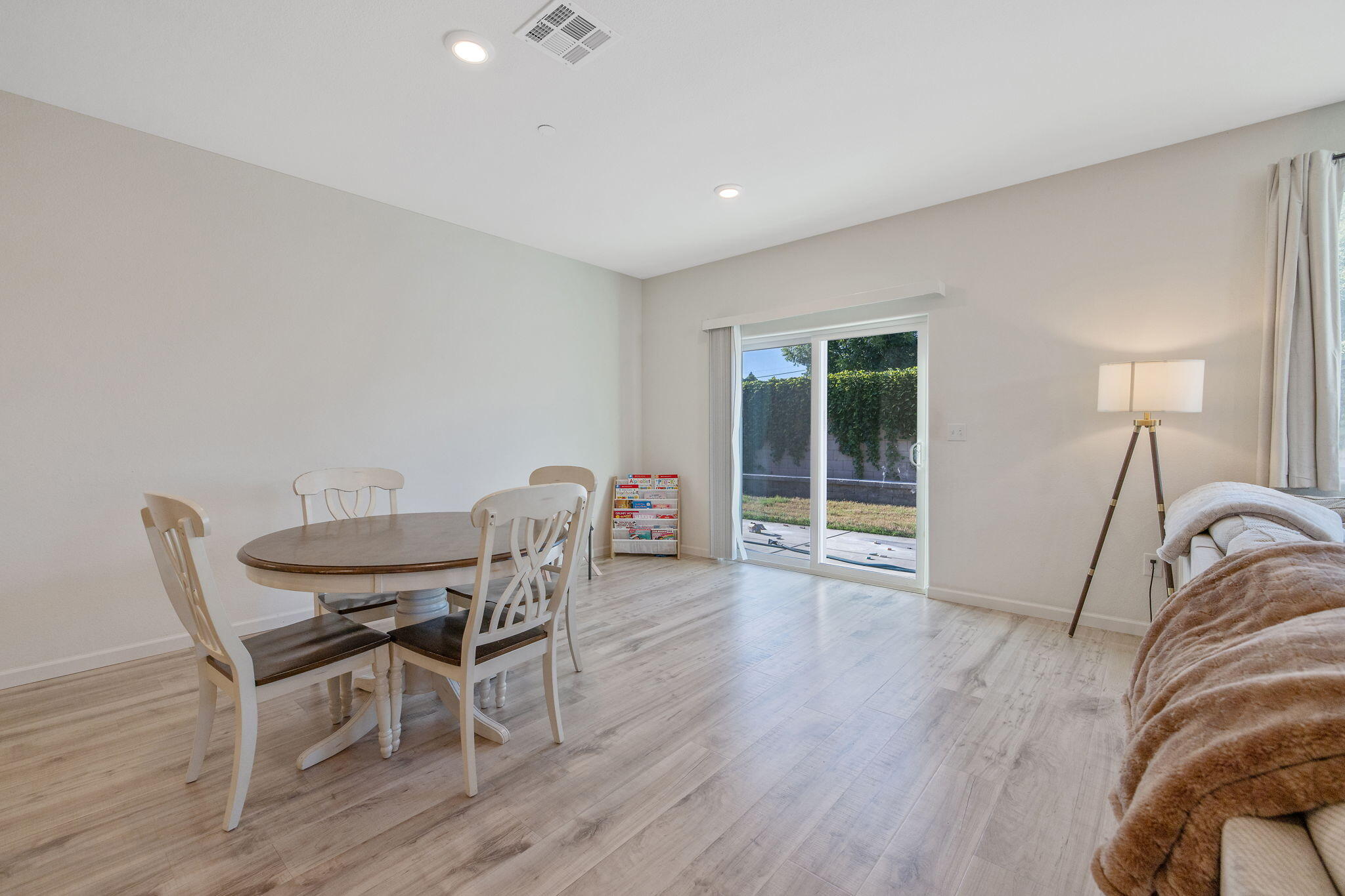 3524 E Harter Ct, Visalia, CA 93292