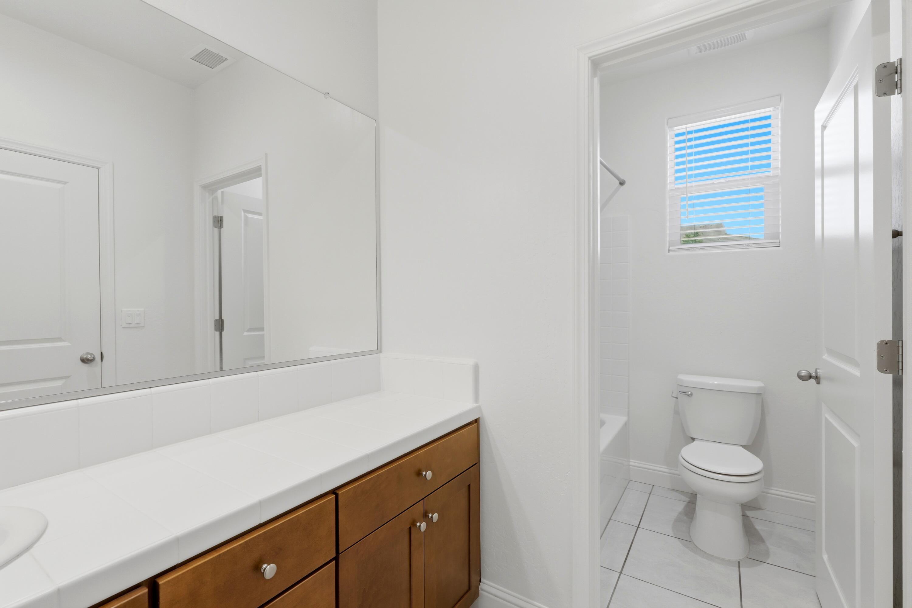 1647 W Sedona Ave, Visalia, CA 93291