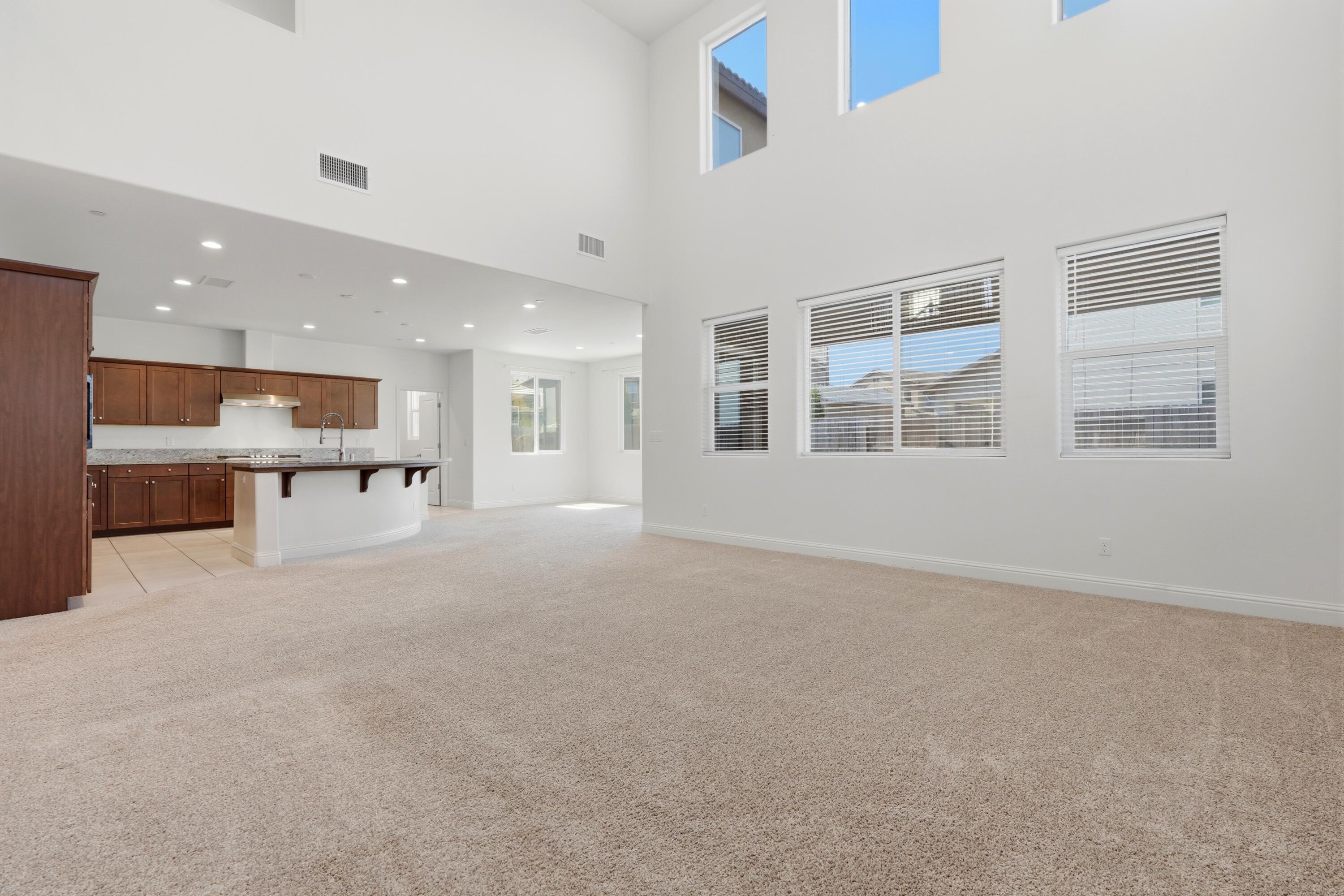 1647 W Sedona Ave, Visalia, CA 93291