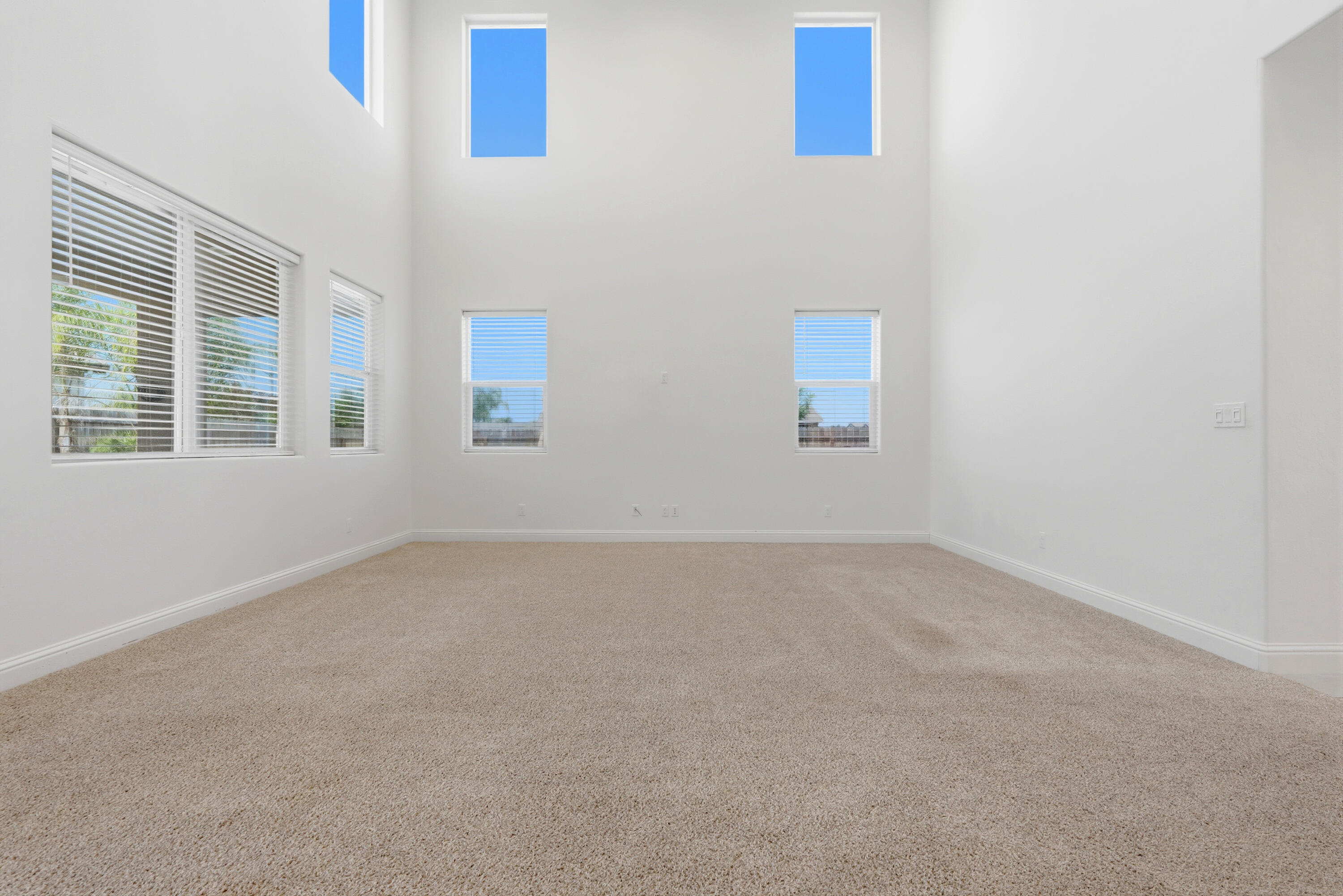 1647 W Sedona Ave, Visalia, CA 93291