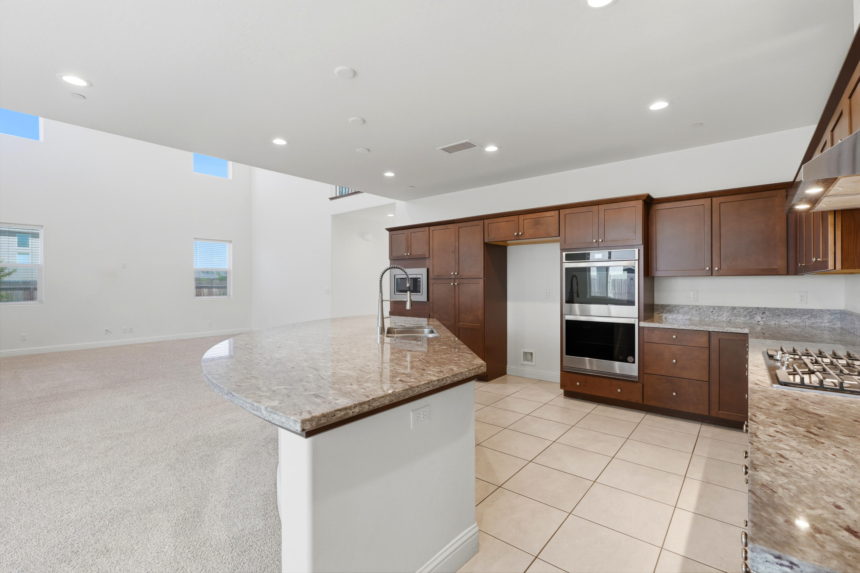 1647 W Sedona Ave, Visalia, CA 93291