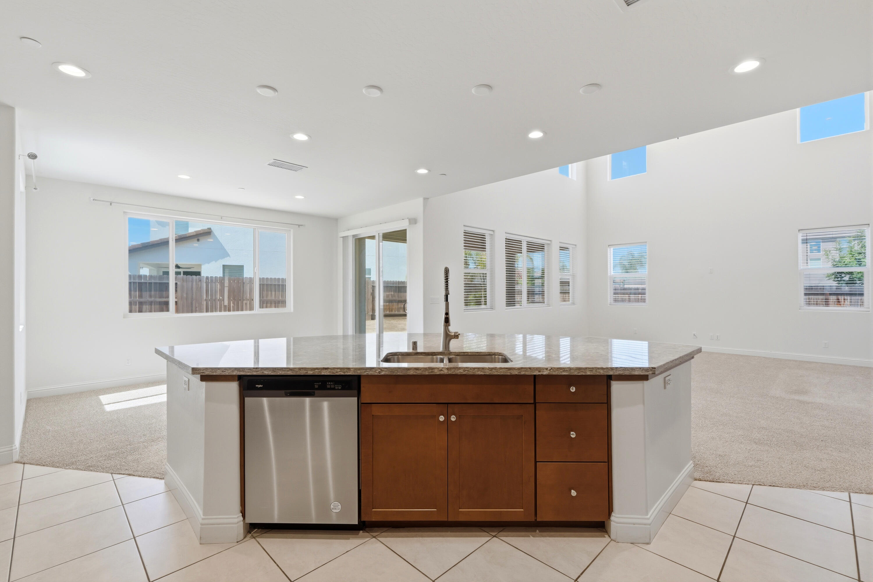 1647 W Sedona Ave, Visalia, CA 93291