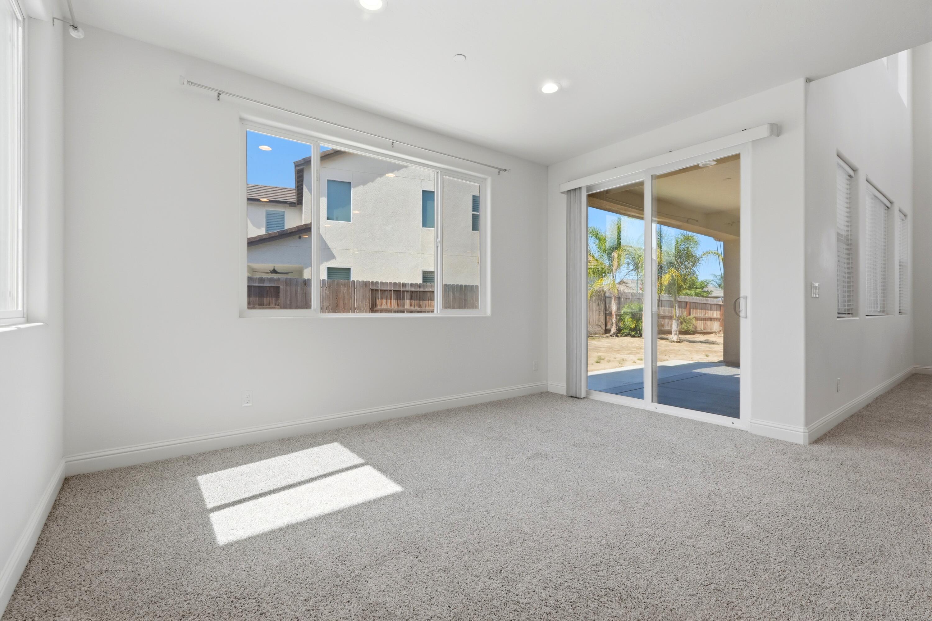 1647 W Sedona Ave, Visalia, CA 93291