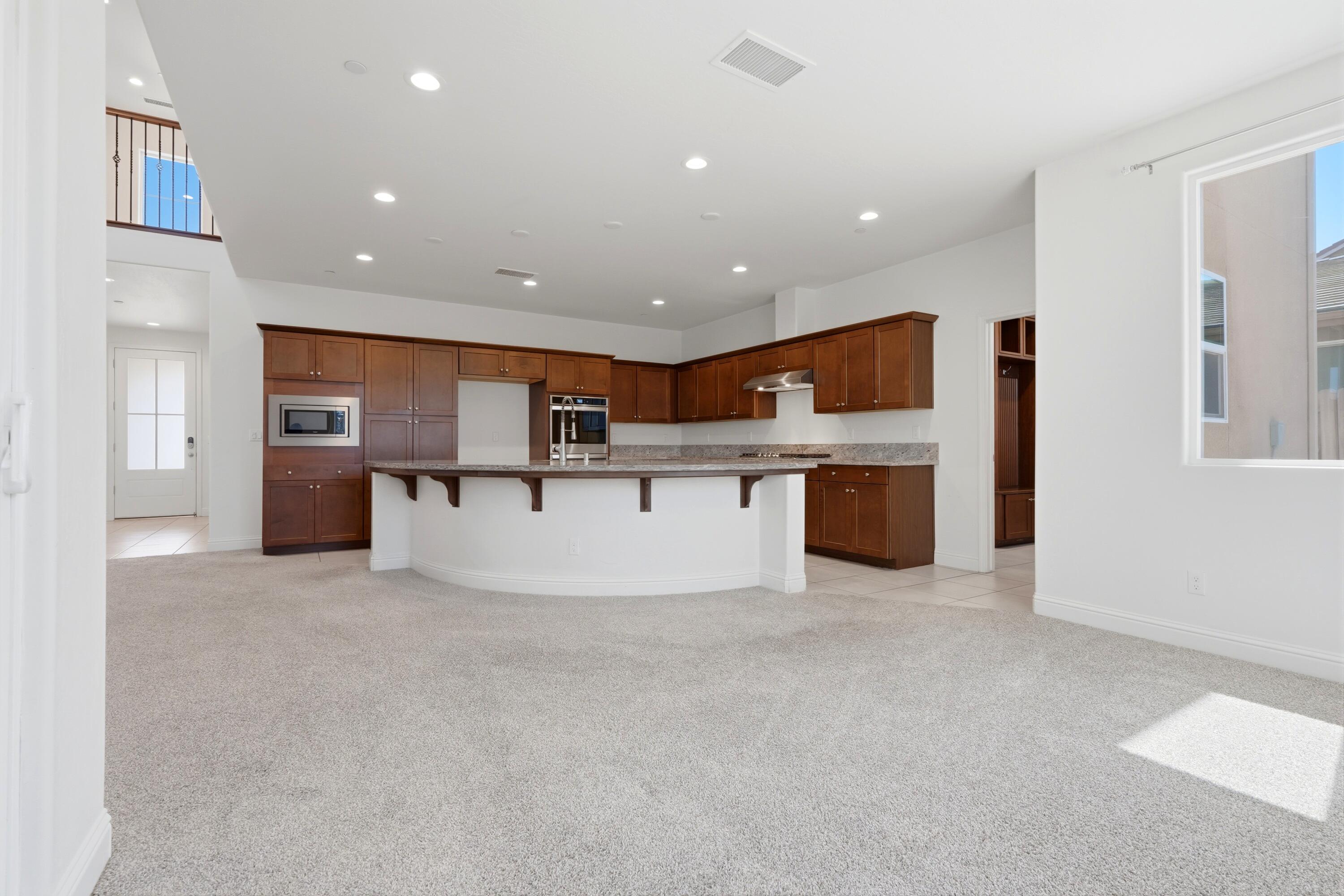 1647 W Sedona Ave, Visalia, CA 93291