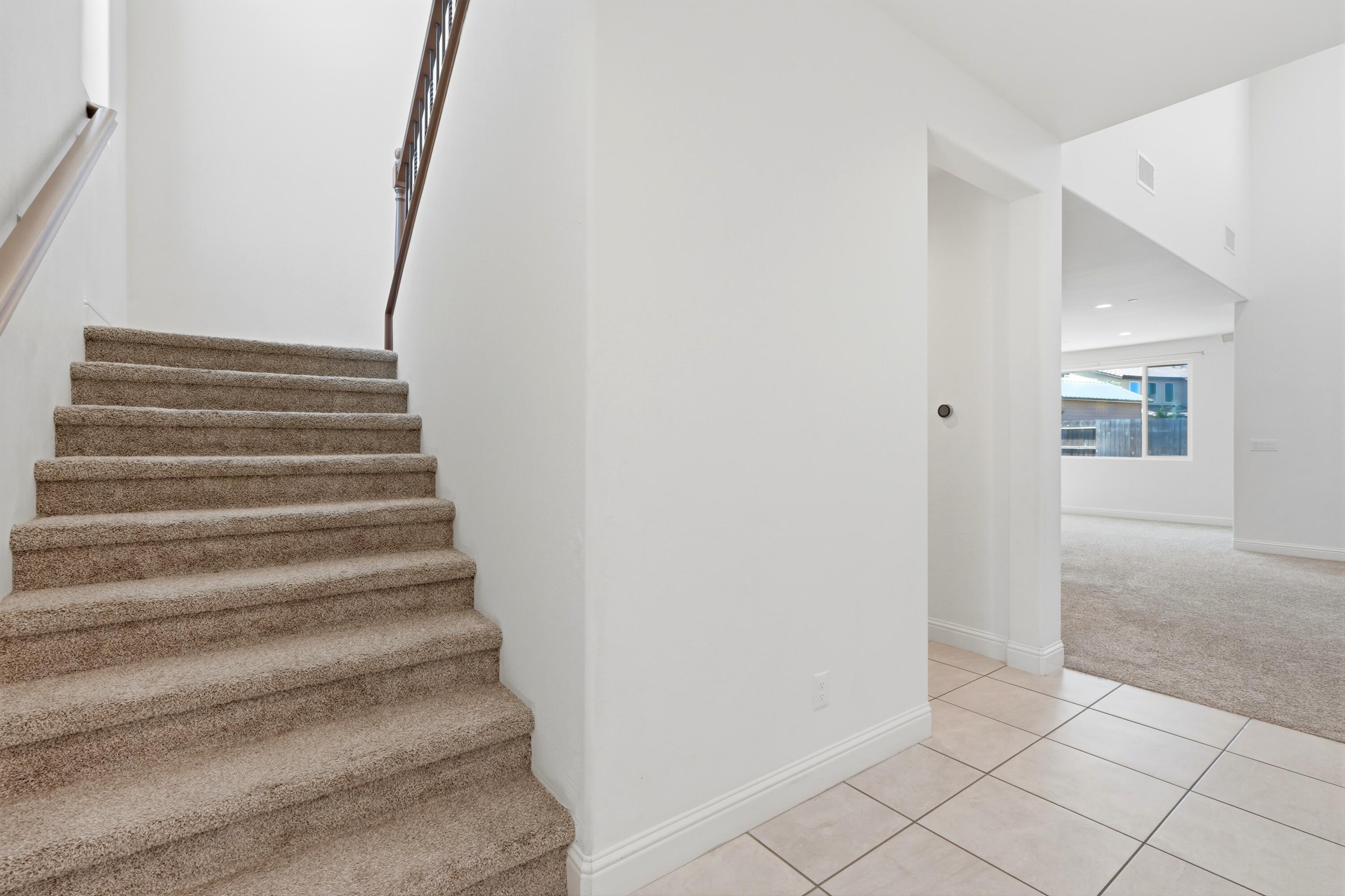 1647 W Sedona Ave, Visalia, CA 93291
