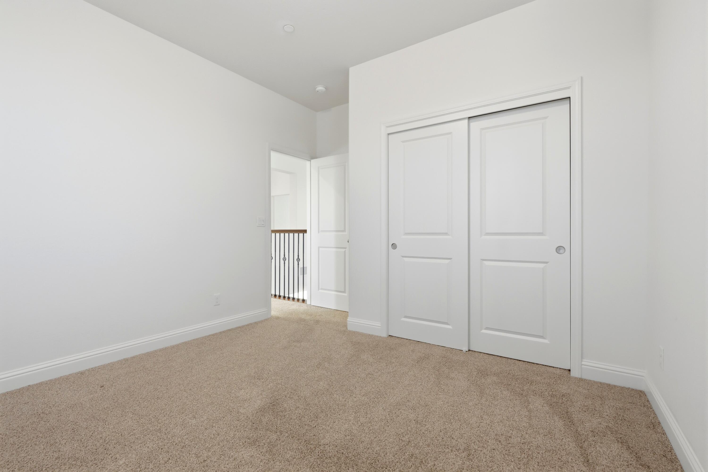 1647 W Sedona Ave, Visalia, CA 93291