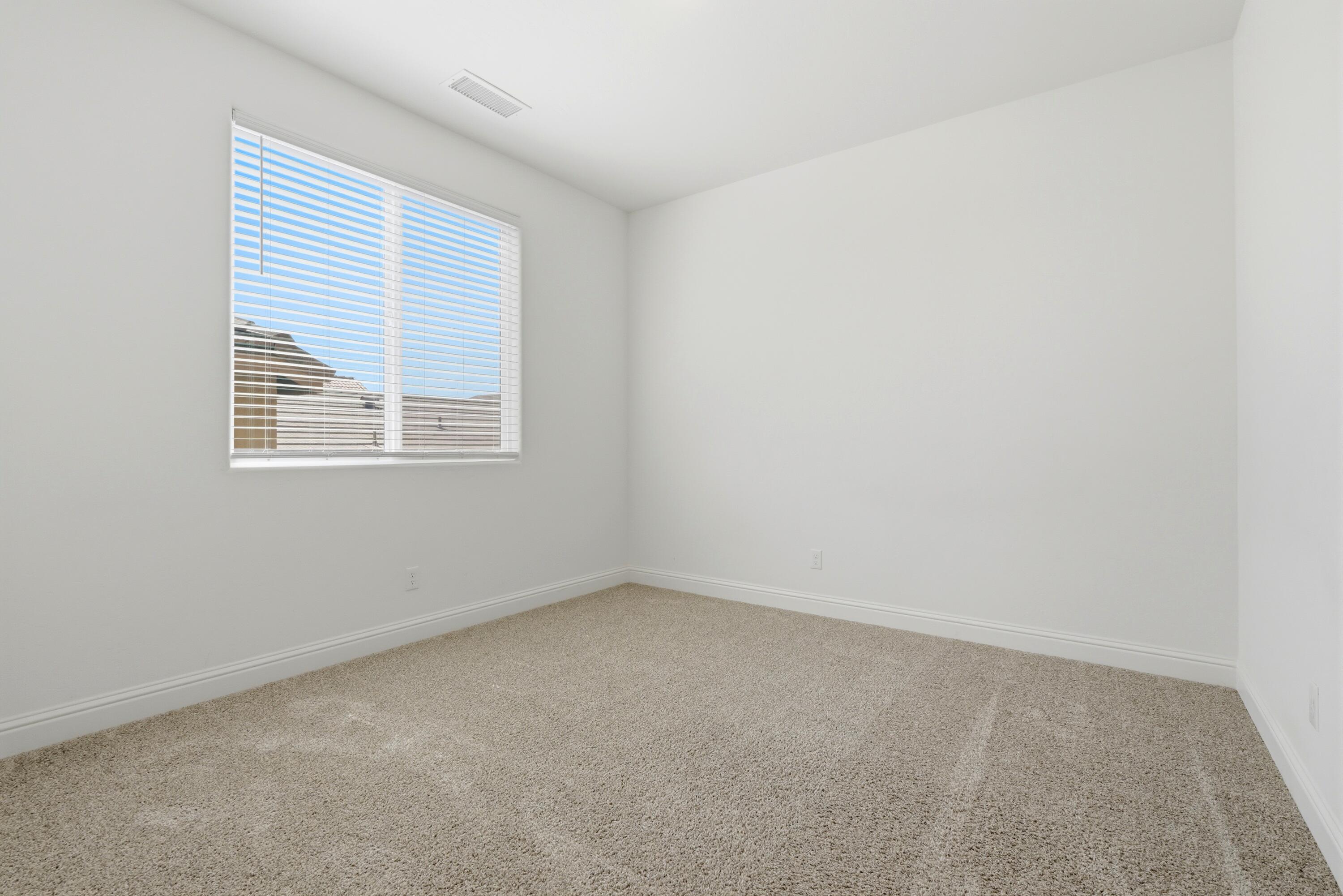 1647 W Sedona Ave, Visalia, CA 93291