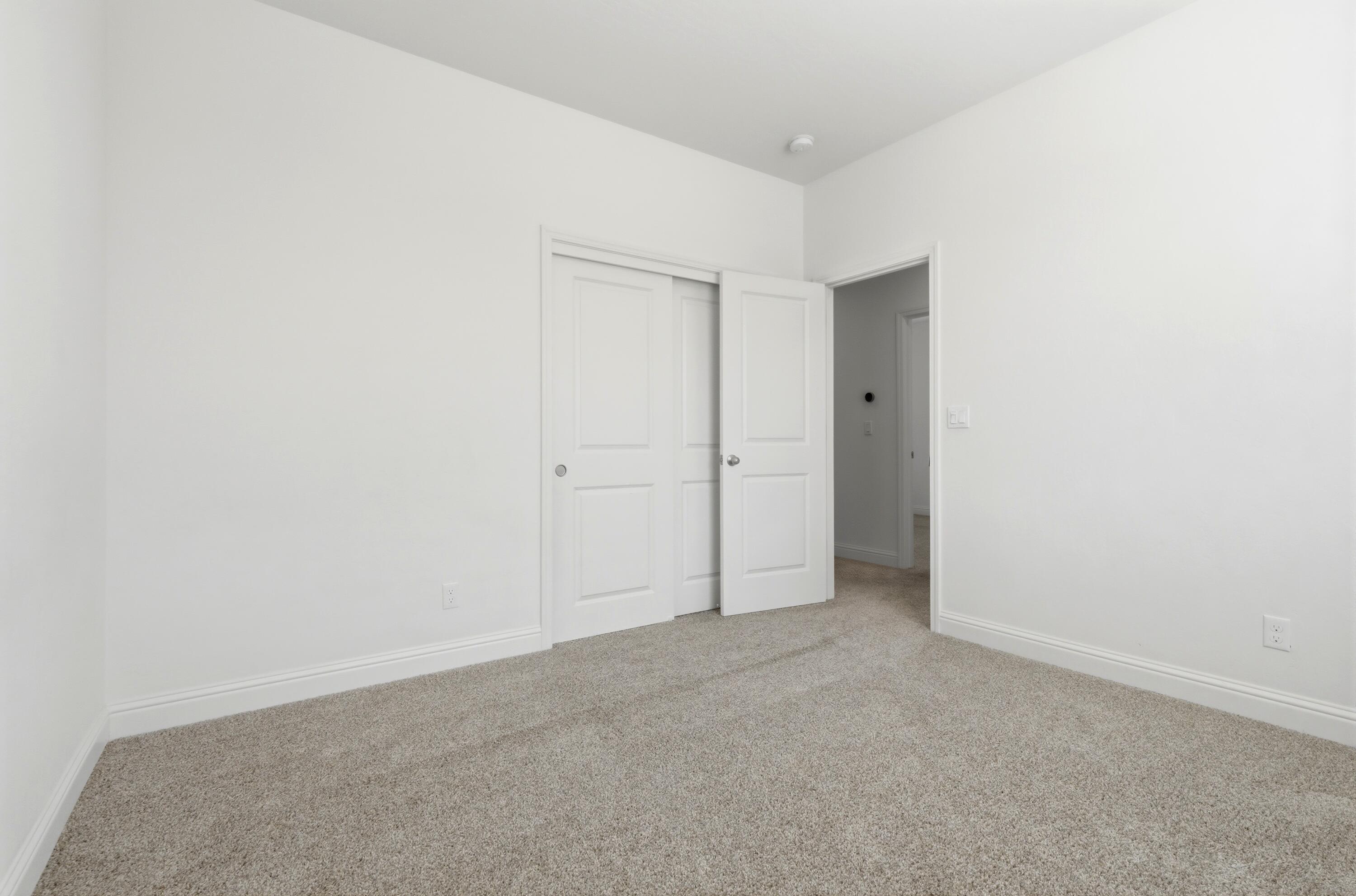 1647 W Sedona Ave, Visalia, CA 93291
