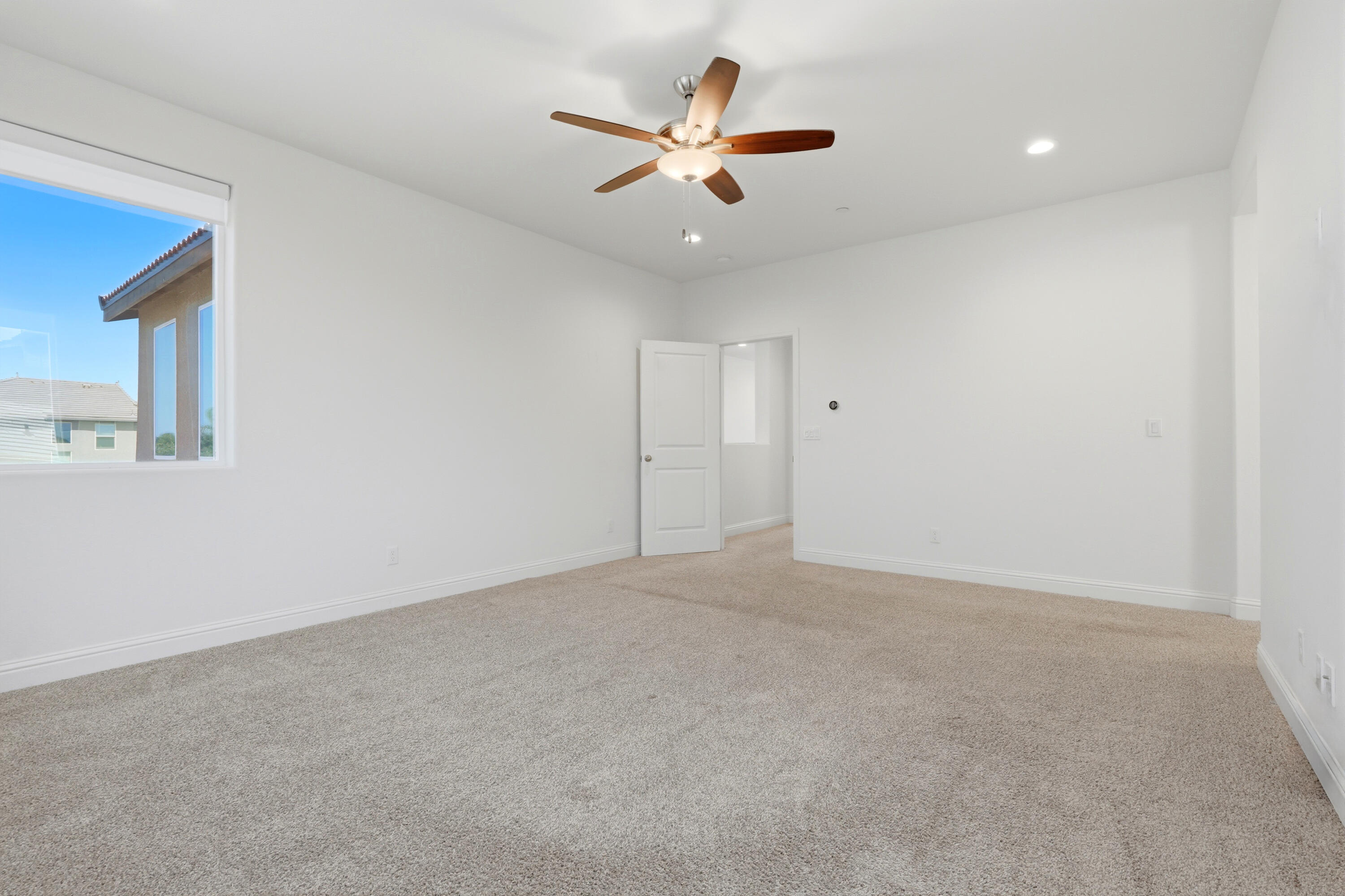 1647 W Sedona Ave, Visalia, CA 93291