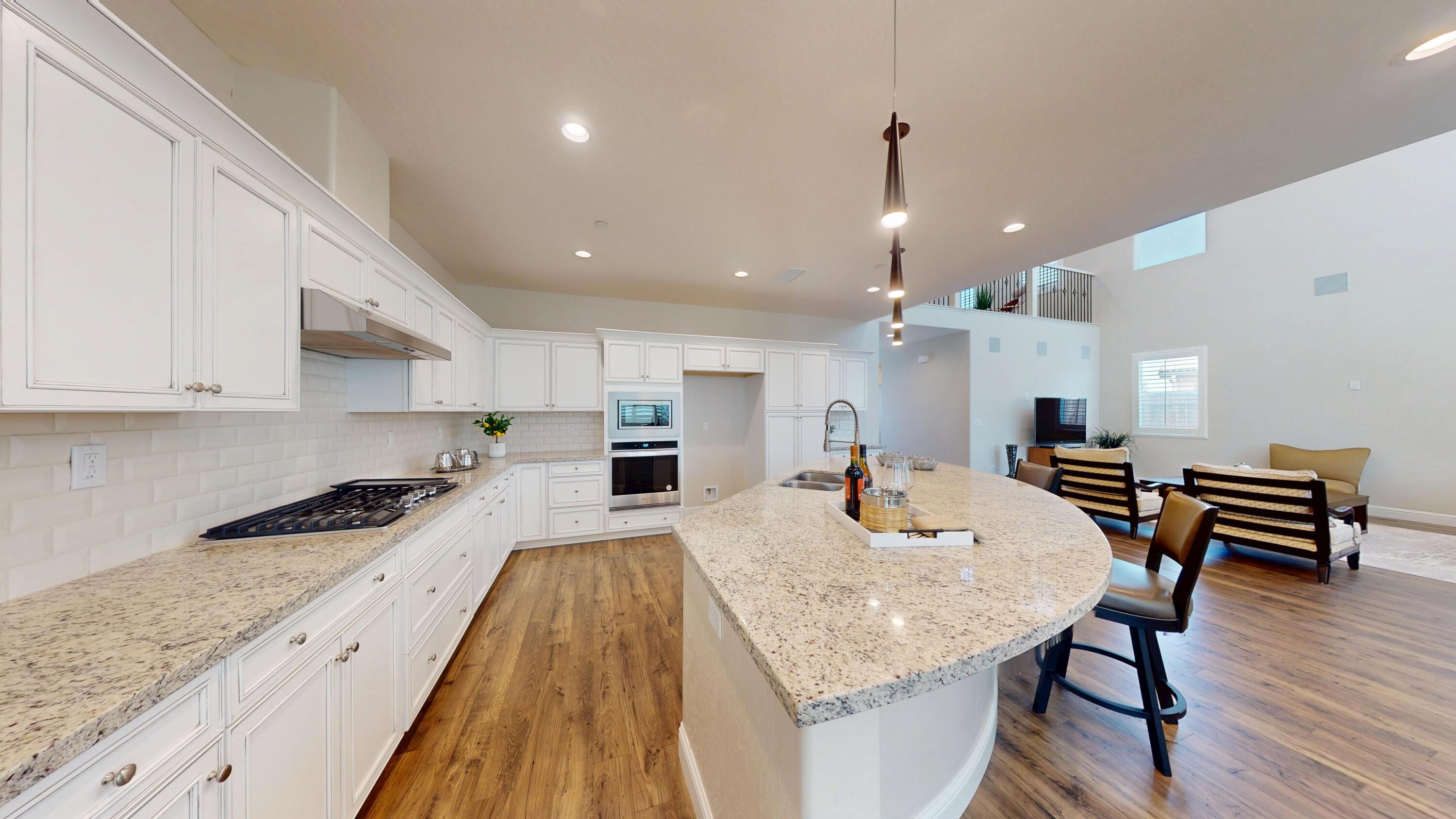 1821 W Corvina Ave, Visalia, CA 93291