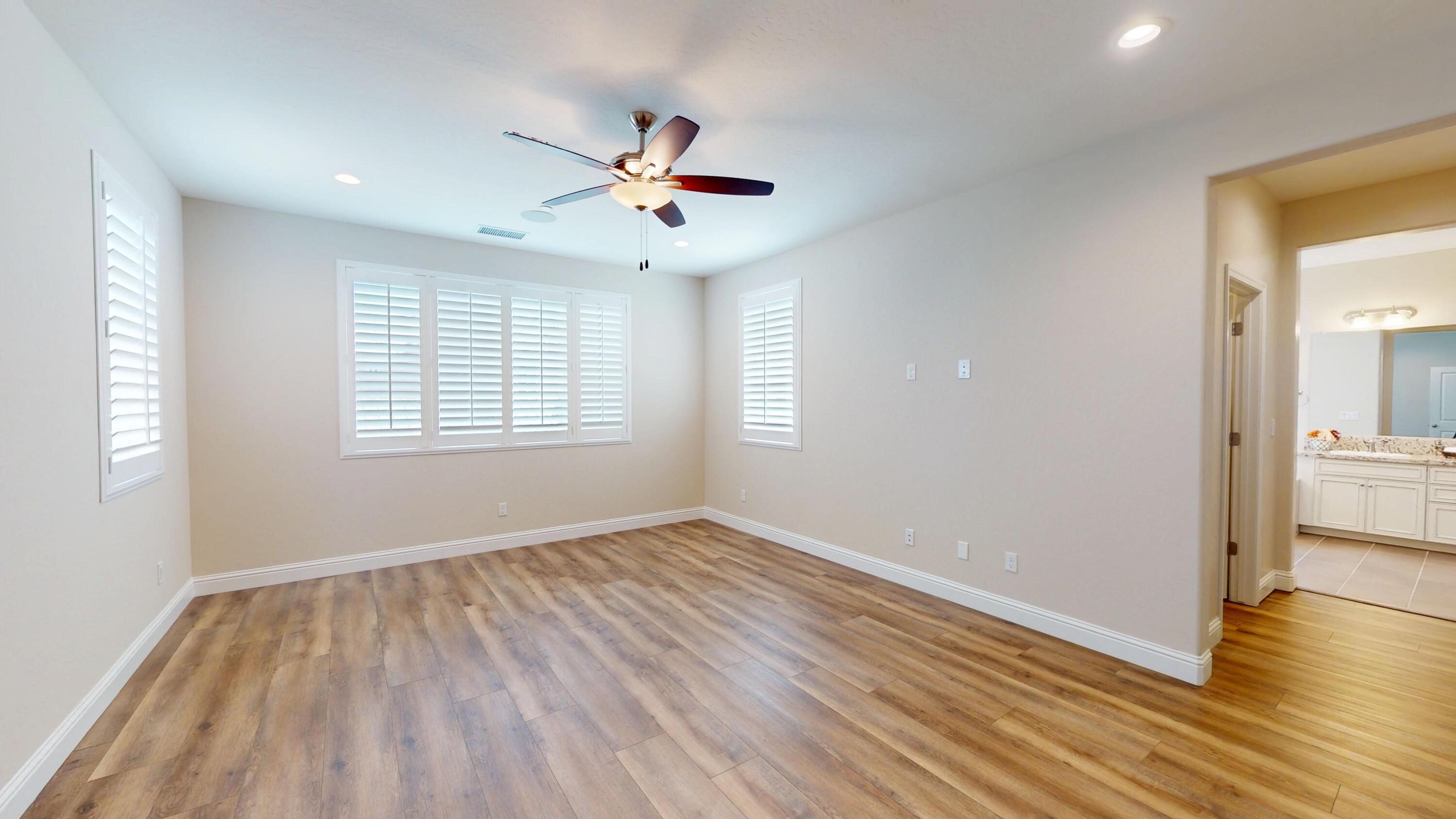 1821 W Corvina Ave, Visalia, CA 93291